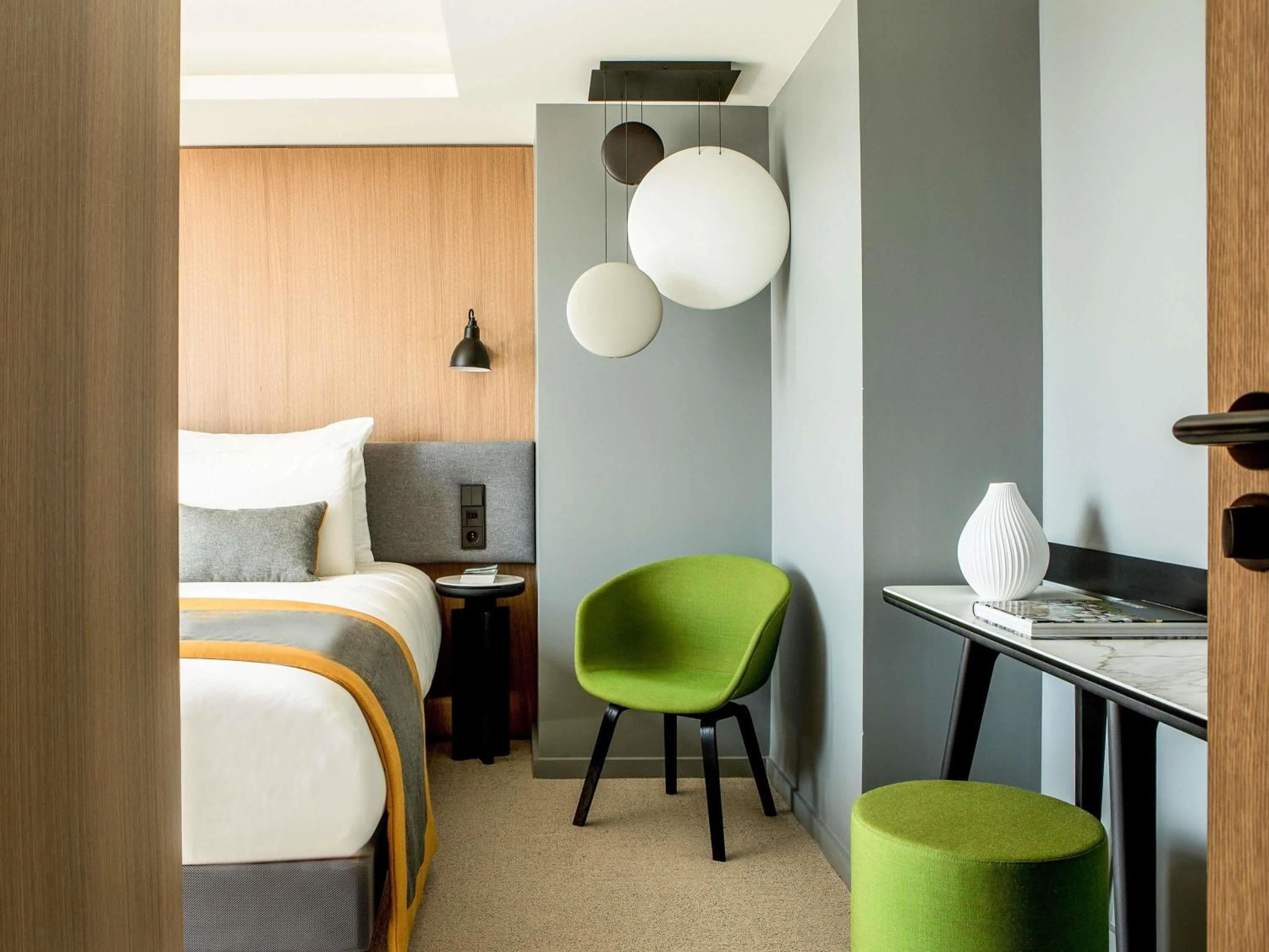 Bedroom in Mercure Paris 17 Batignolles