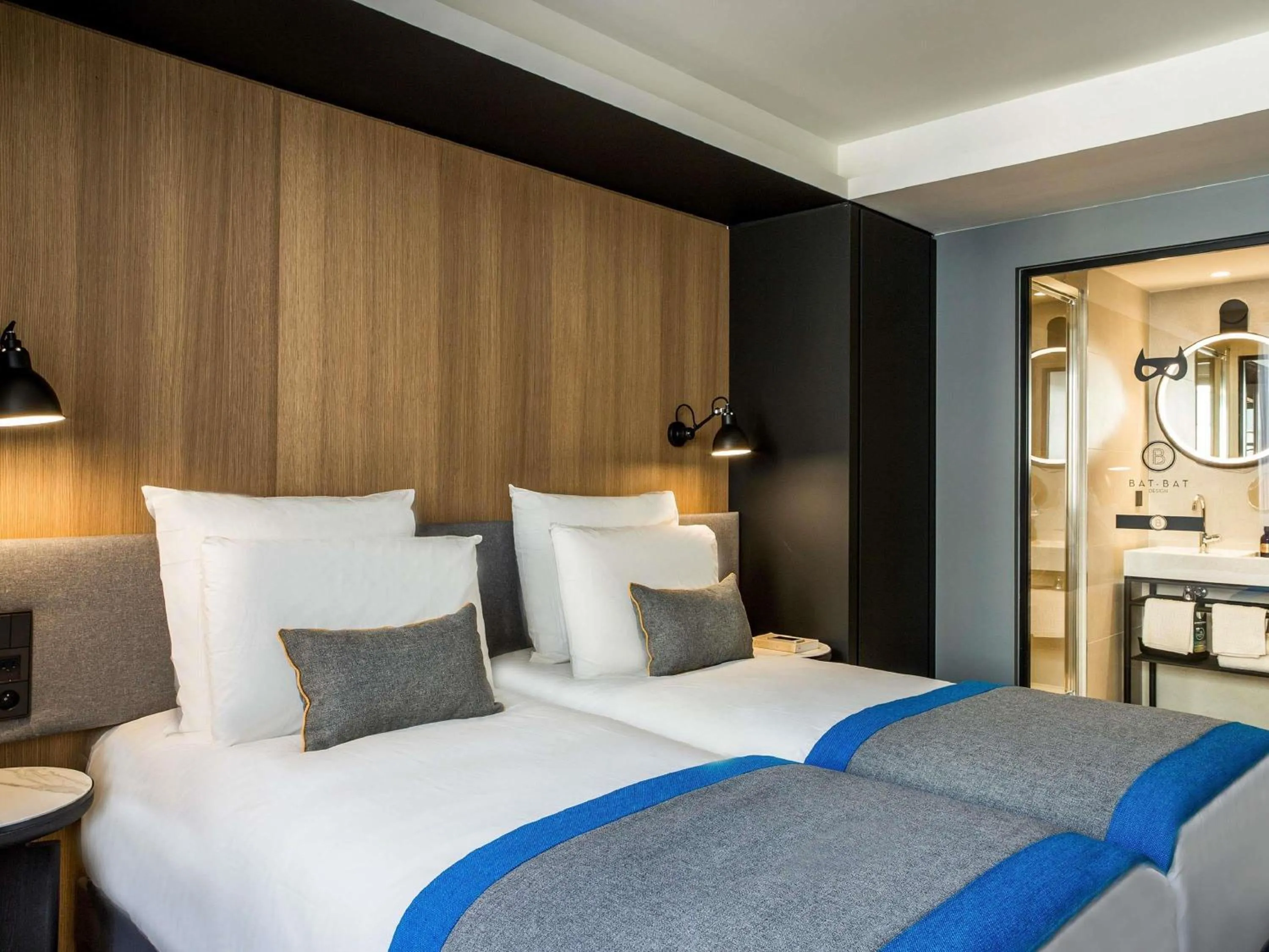 Bedroom, Bed in Mercure Paris 17 Batignolles