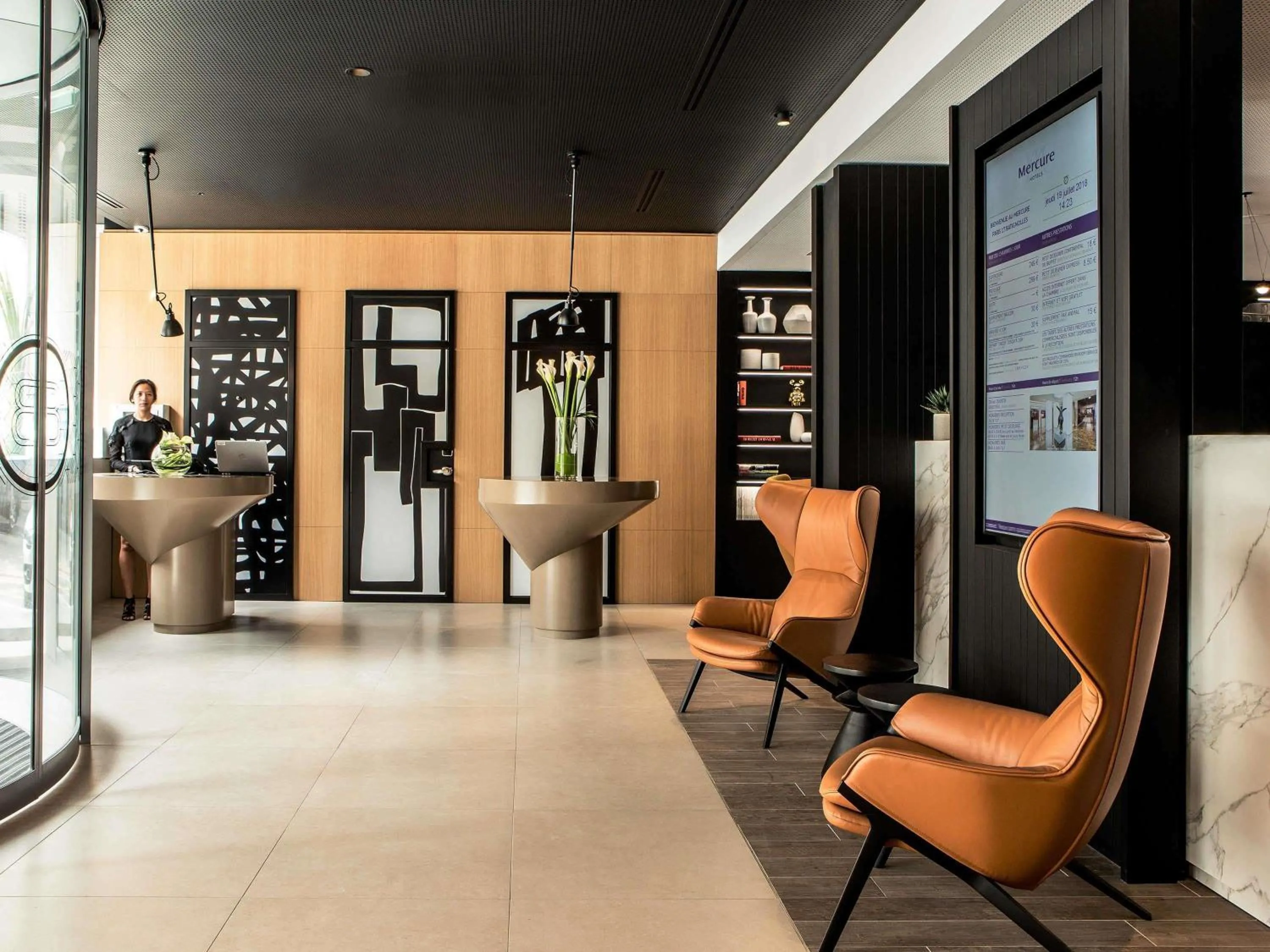 Property building in Mercure Paris 17 Batignolles