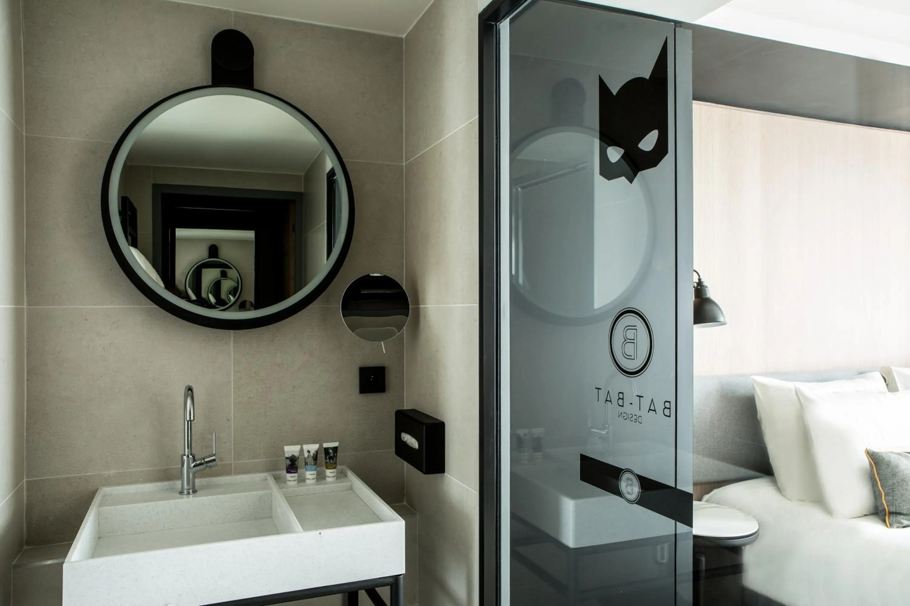 Bathroom in Mercure Paris 17 Batignolles