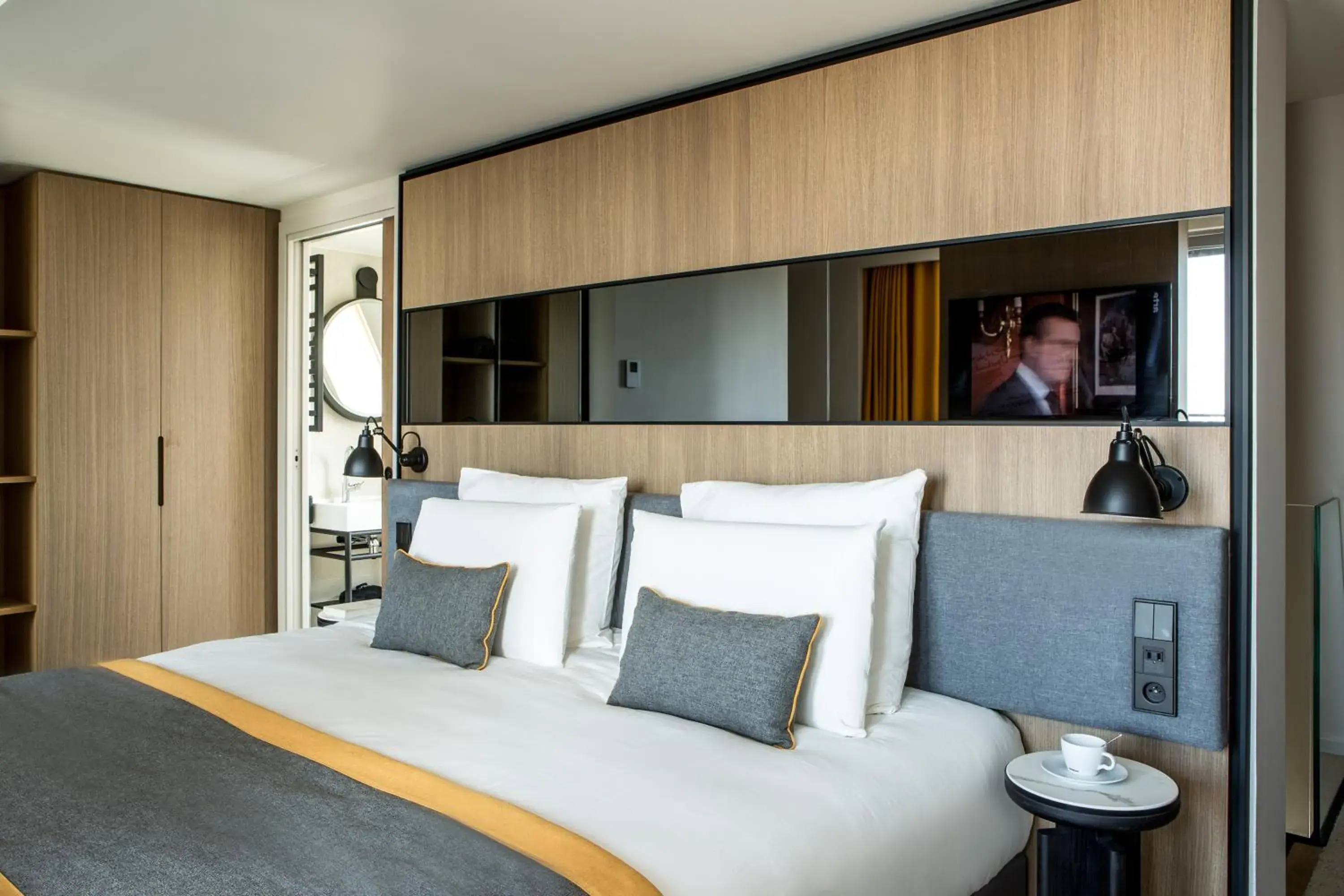 Privilege Double Room with balcony in Mercure Paris 17 Batignolles Privilege Double Room with balcony in Mercure Paris 17 Batignolles