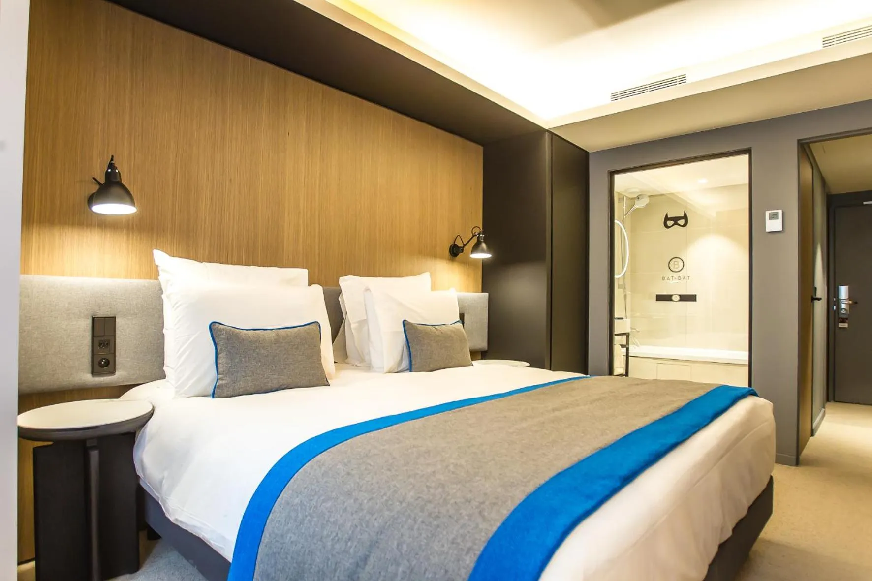 Bedroom, Bed in Mercure Paris 17 Batignolles