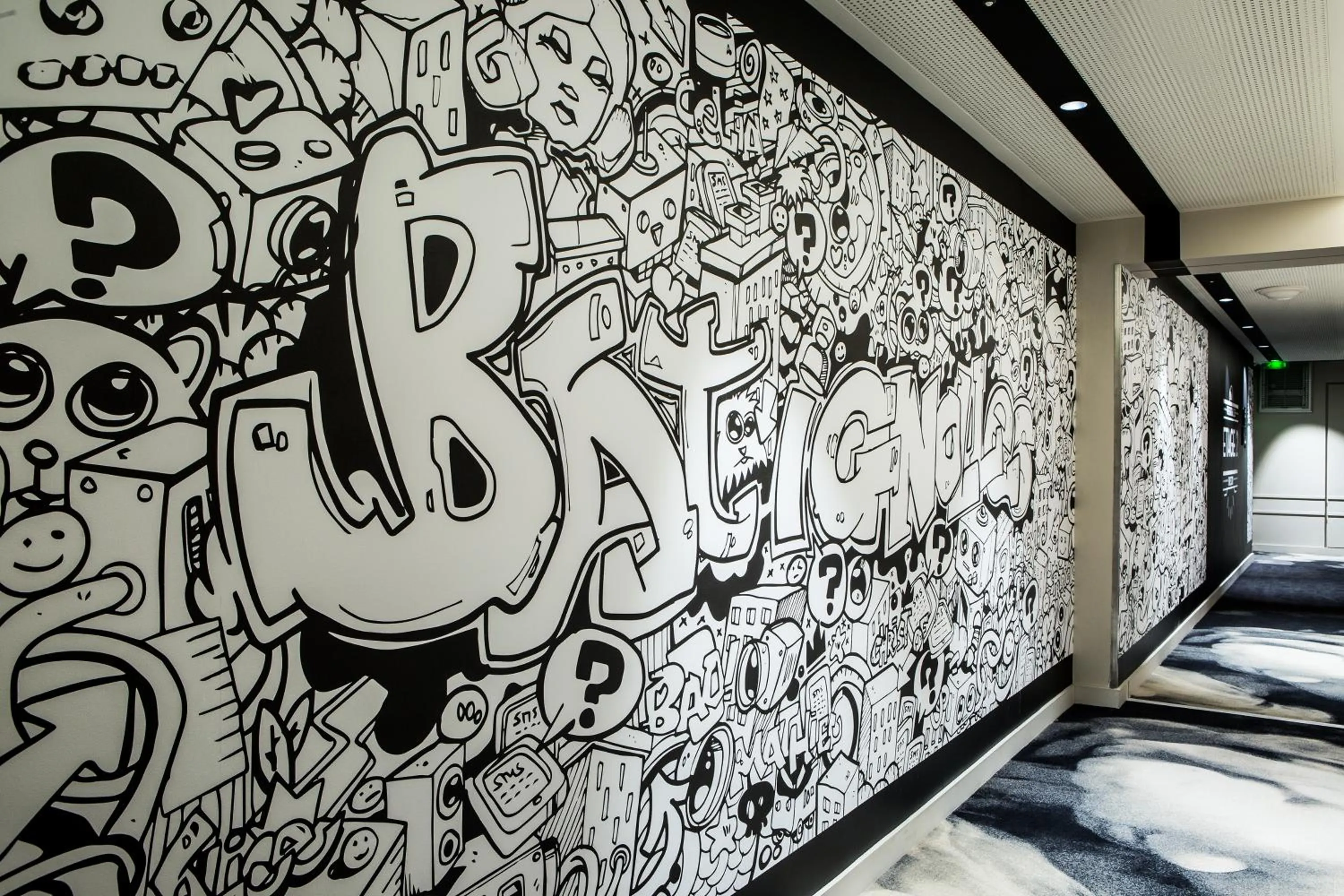 Decorative detail in Mercure Paris 17 Batignolles