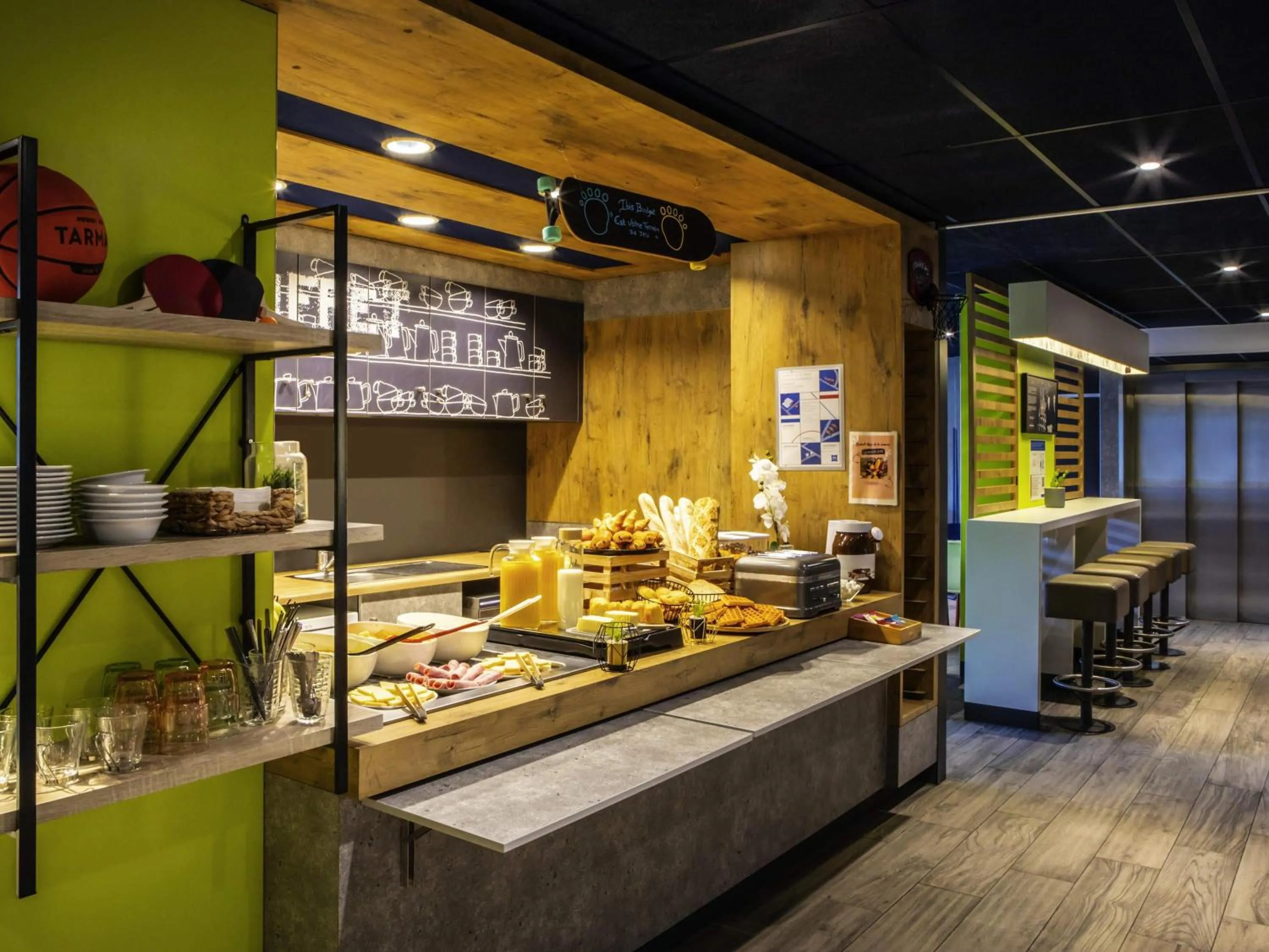 Breakfast in ibis budget Paris Clichy Mairie