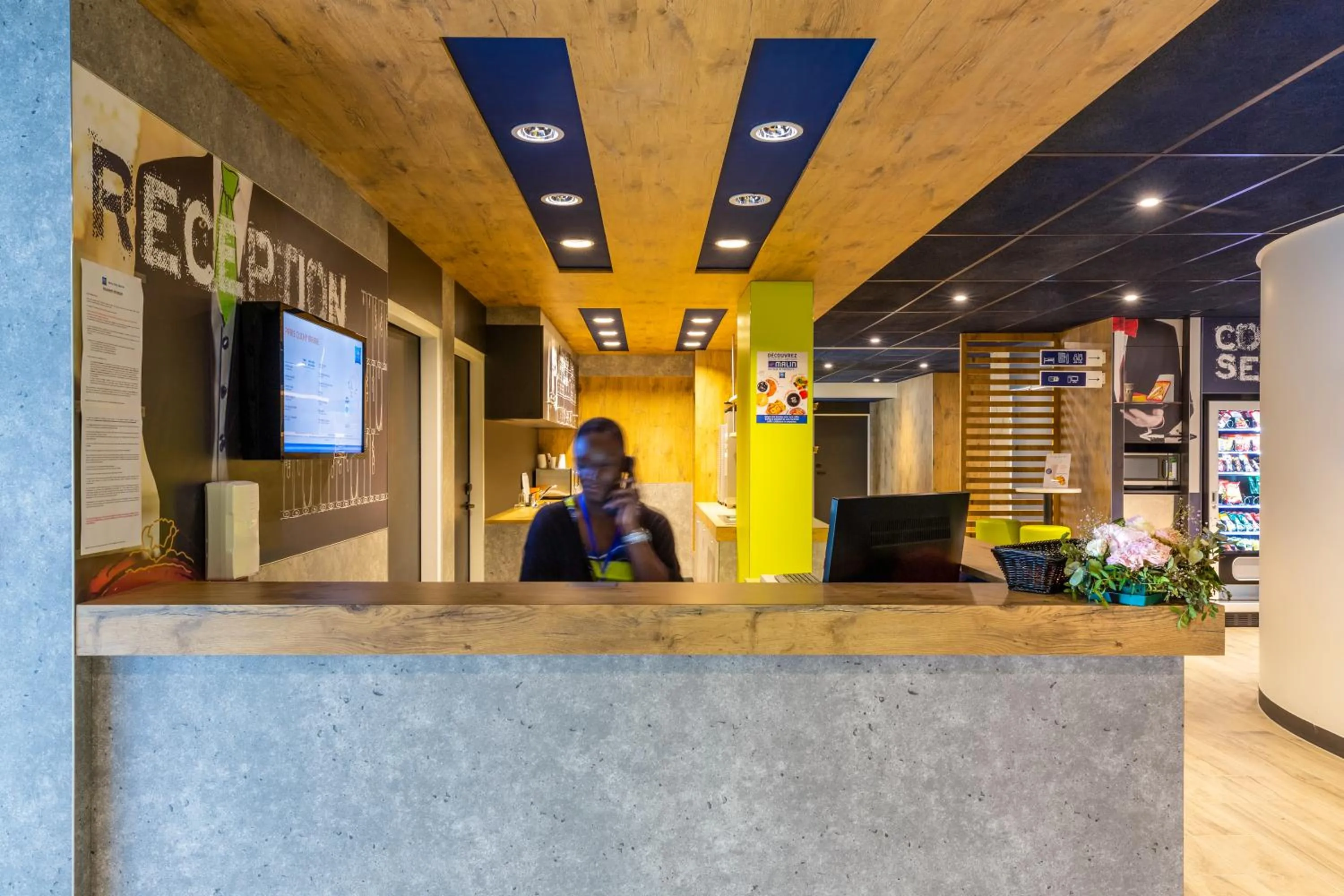Lobby or reception in ibis budget Paris Clichy Mairie