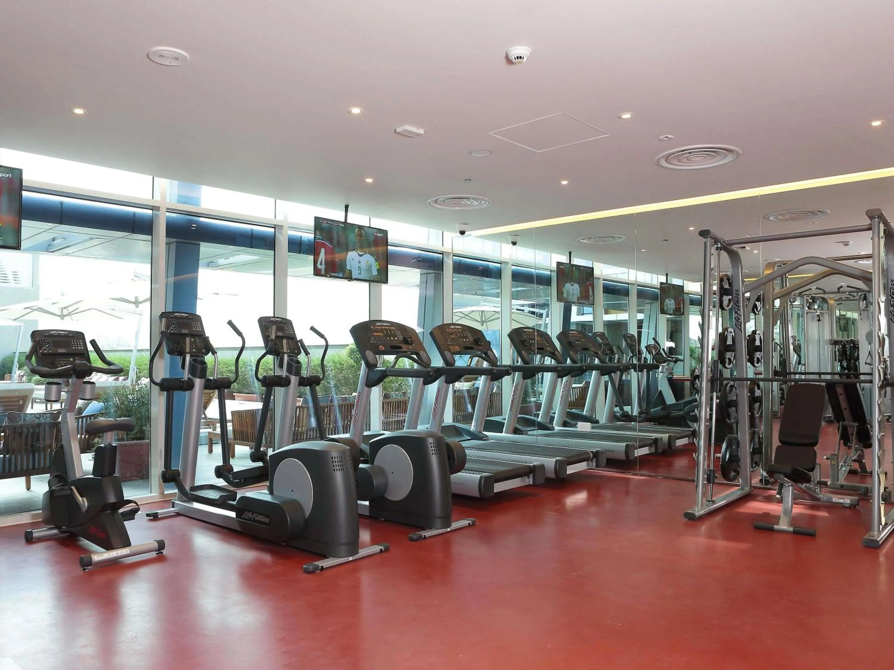 Fitness centre/facilities in Novotel Jazan
