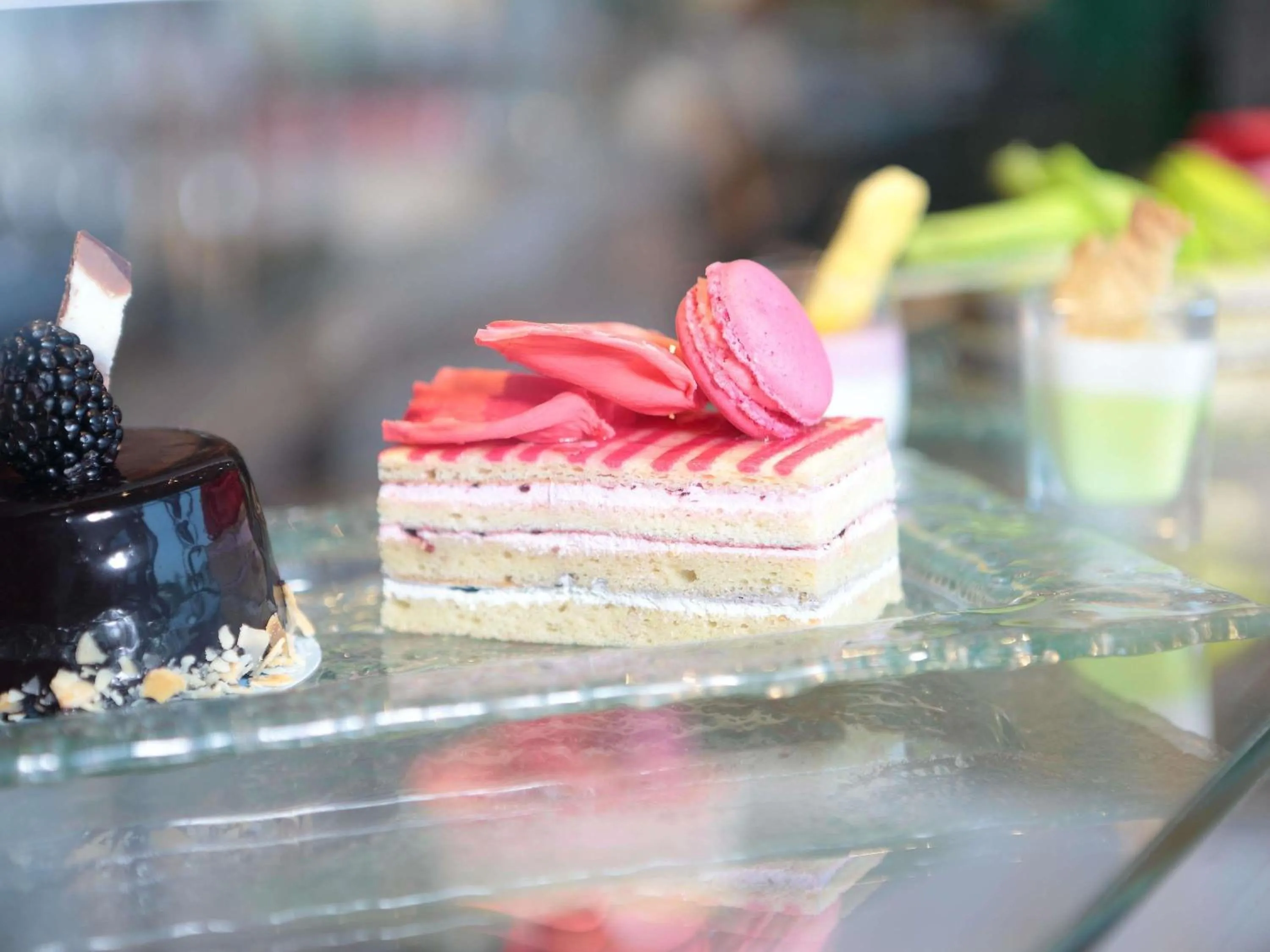 Lounge or bar in Novotel Jazan