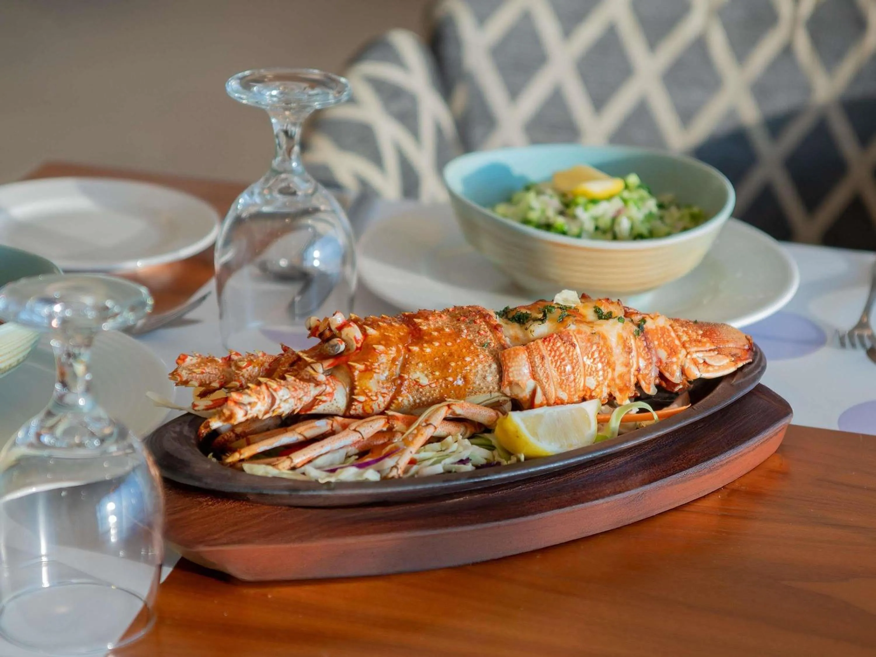 Restaurant/places to eat in Novotel Jazan