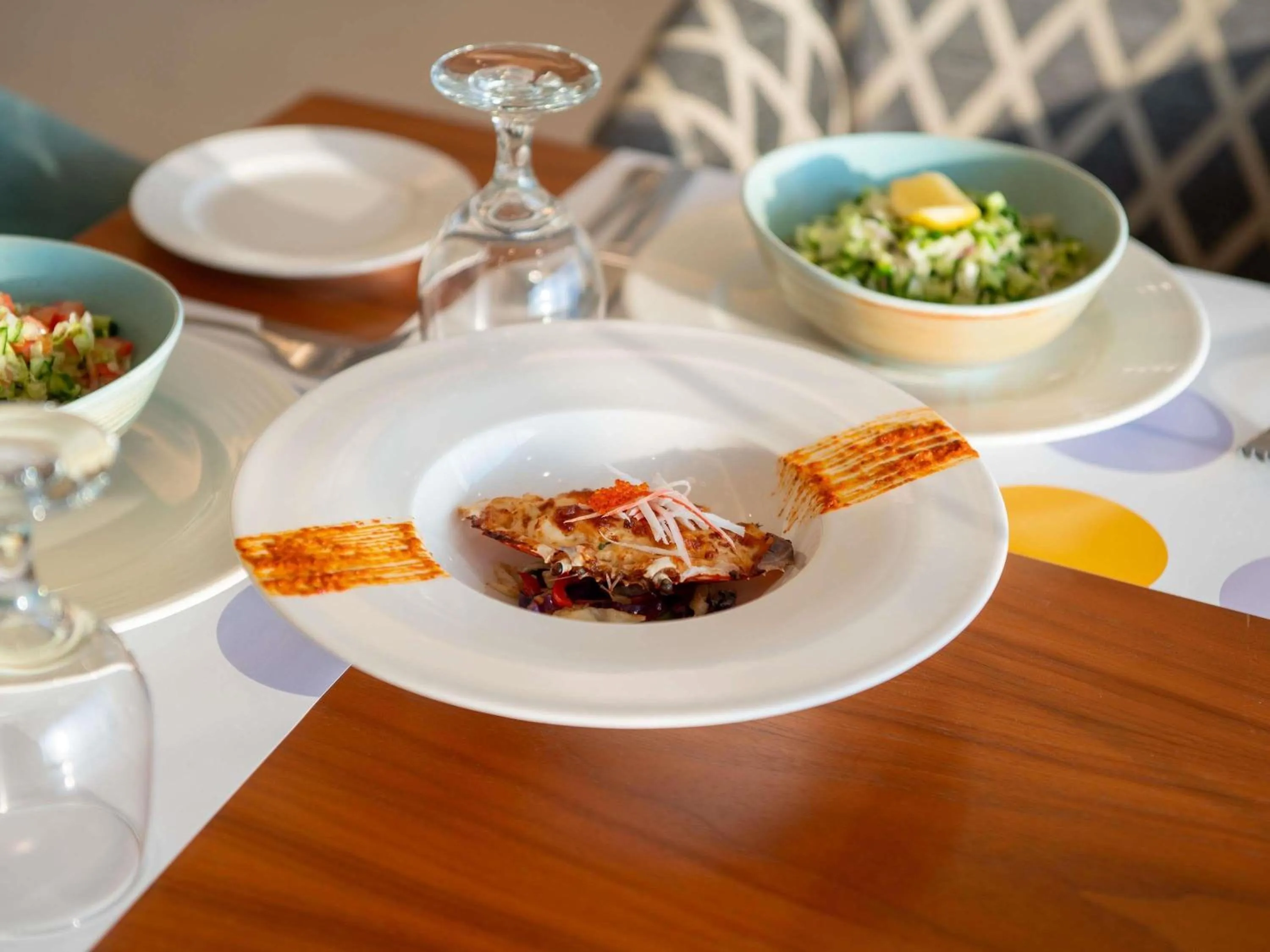 Restaurant/places to eat in Novotel Jazan