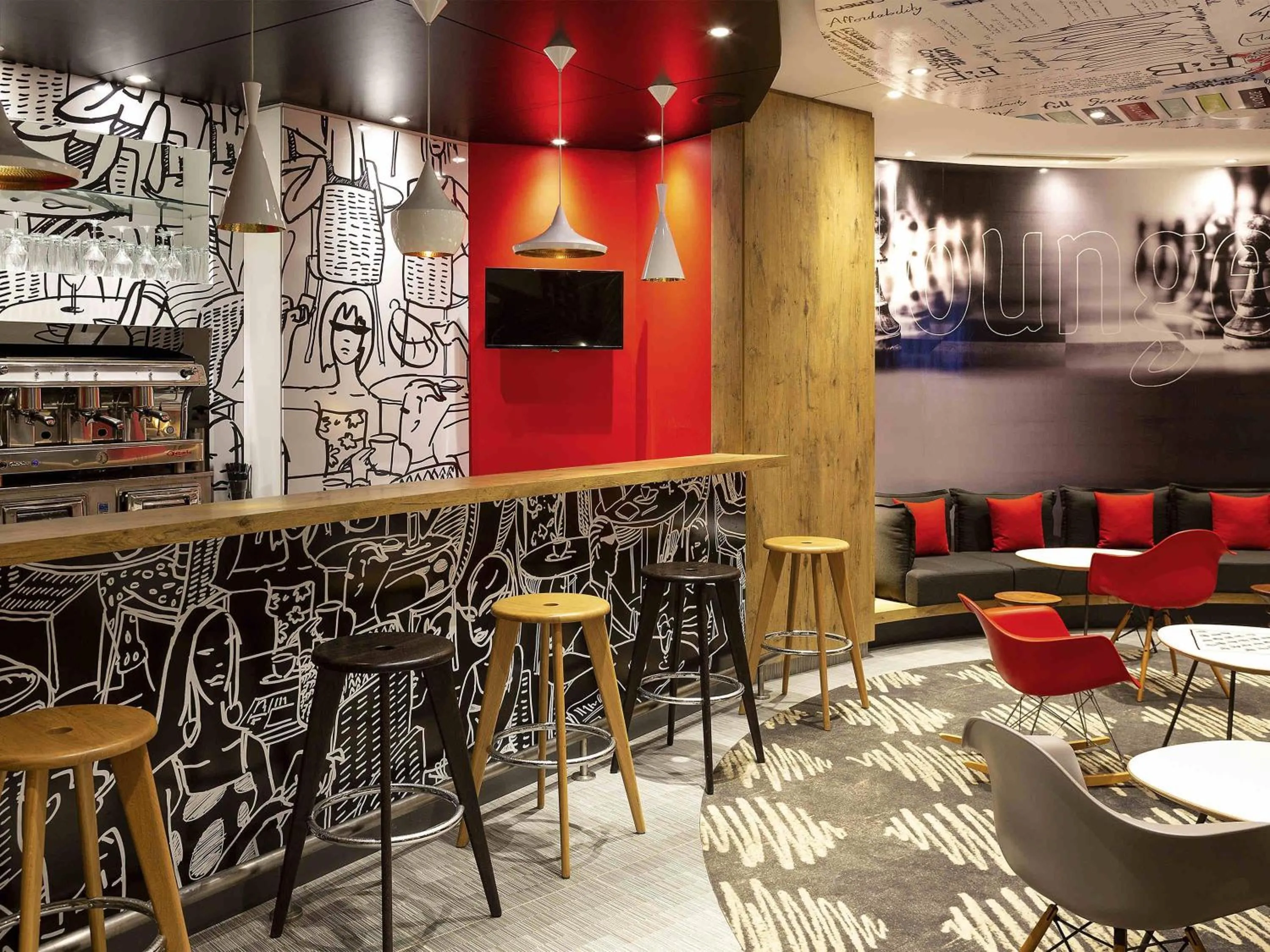 Lounge or bar in Ibis Sfax