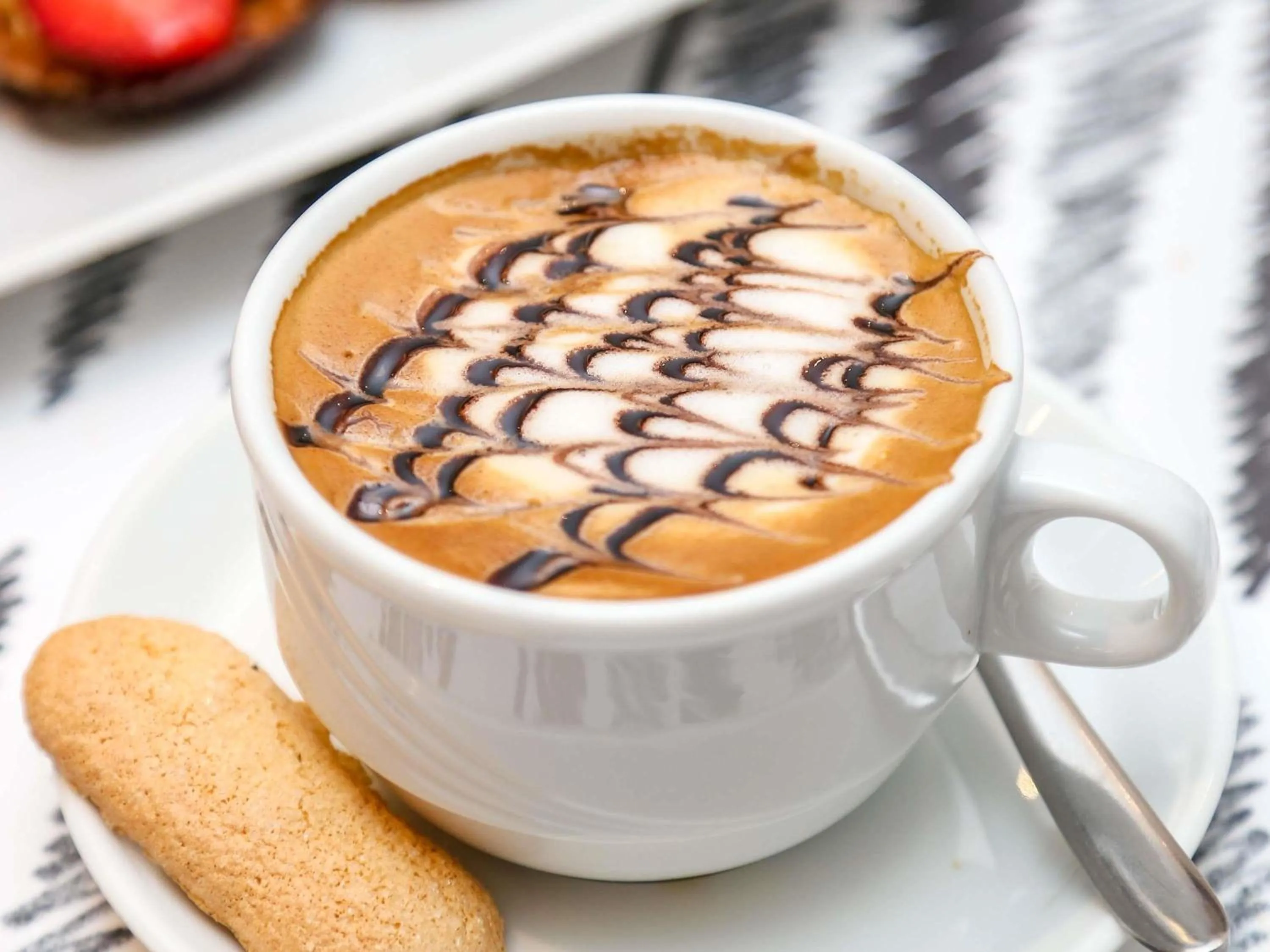 Lounge or bar in Ibis Sfax