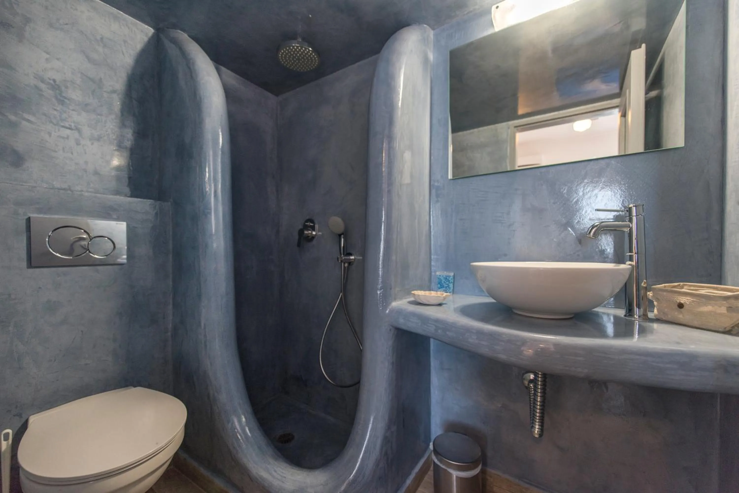 Bathroom in Maryloujohn Villas Oia