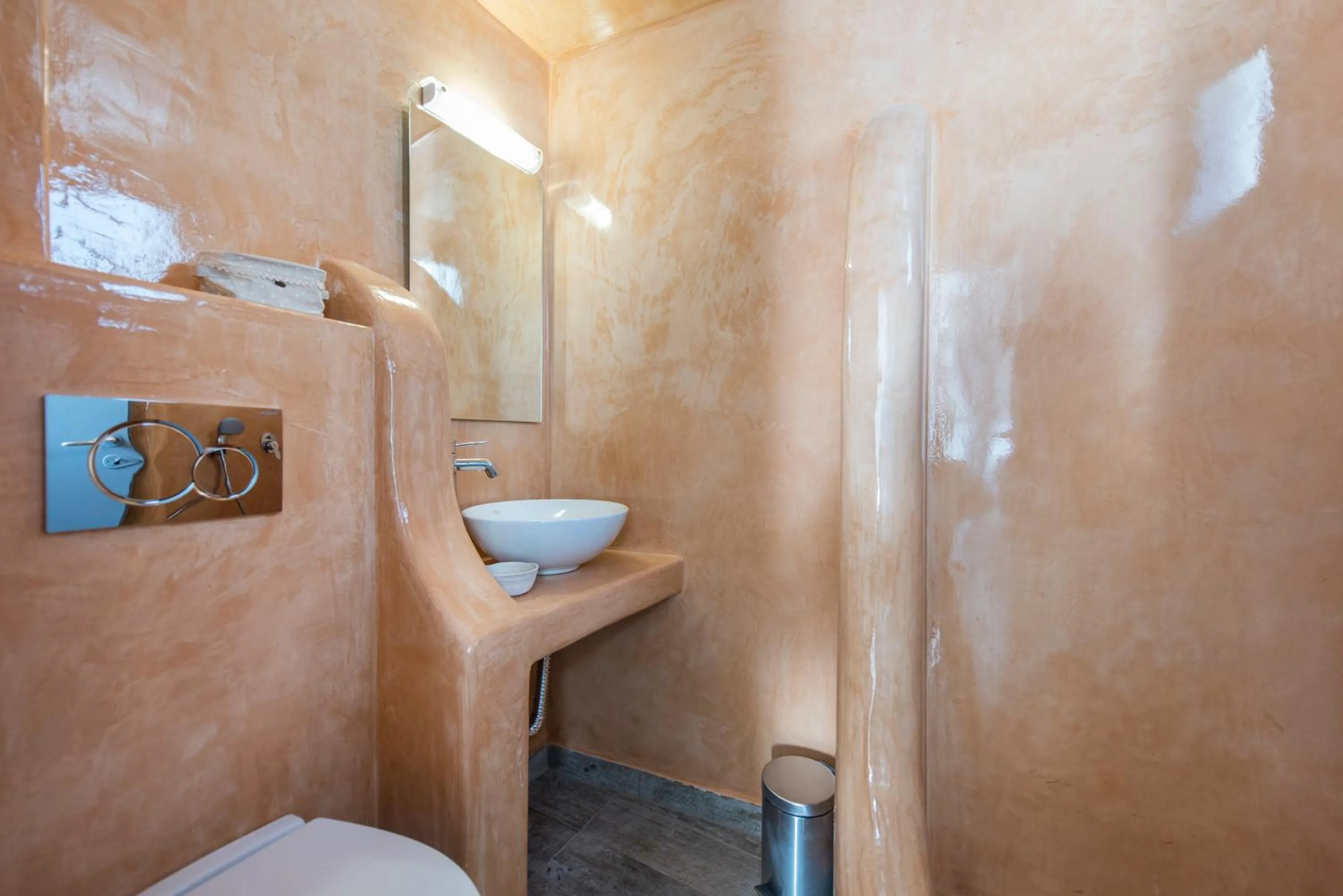 Bathroom in Maryloujohn Villas Oia