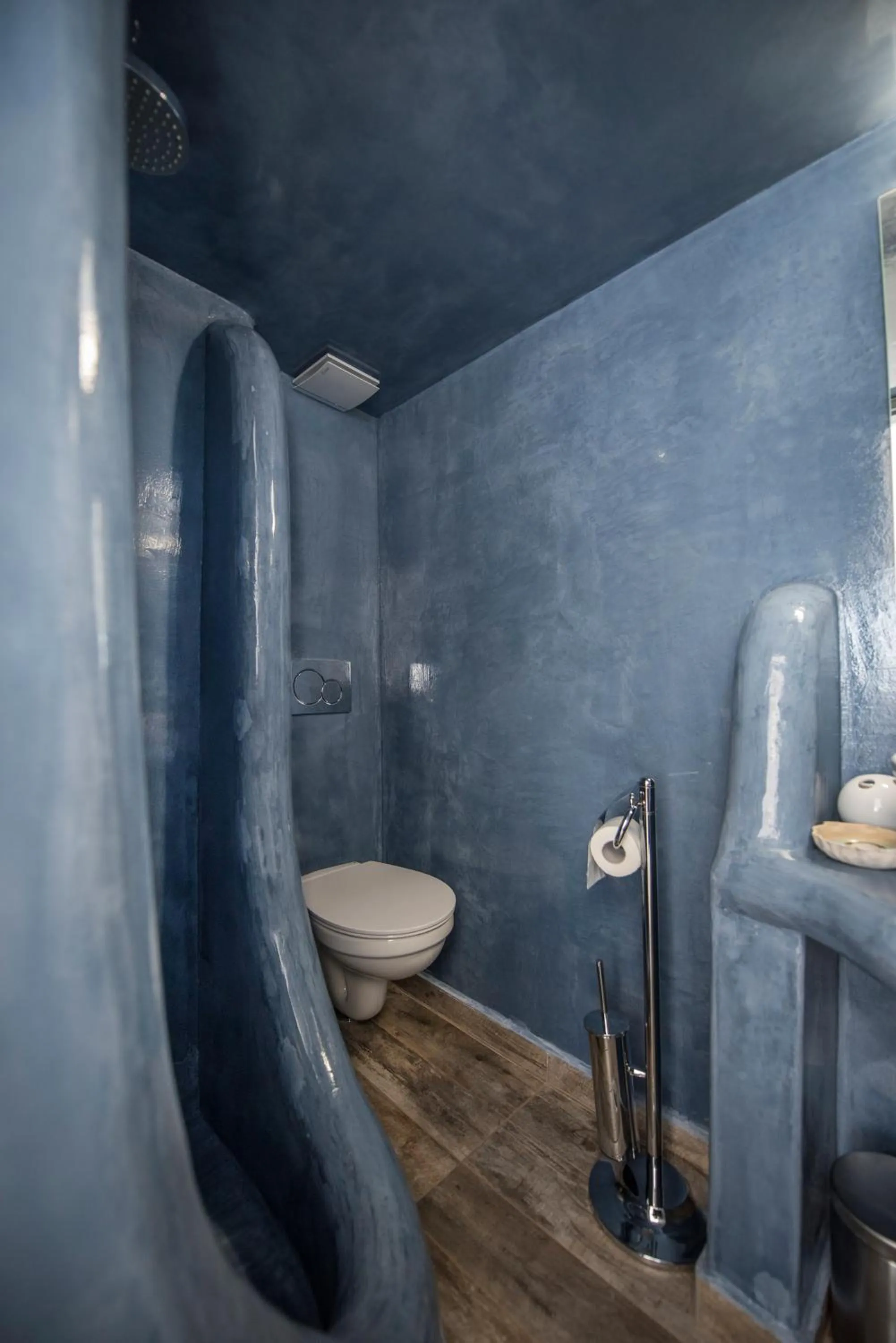 Bathroom in Maryloujohn Villas Oia