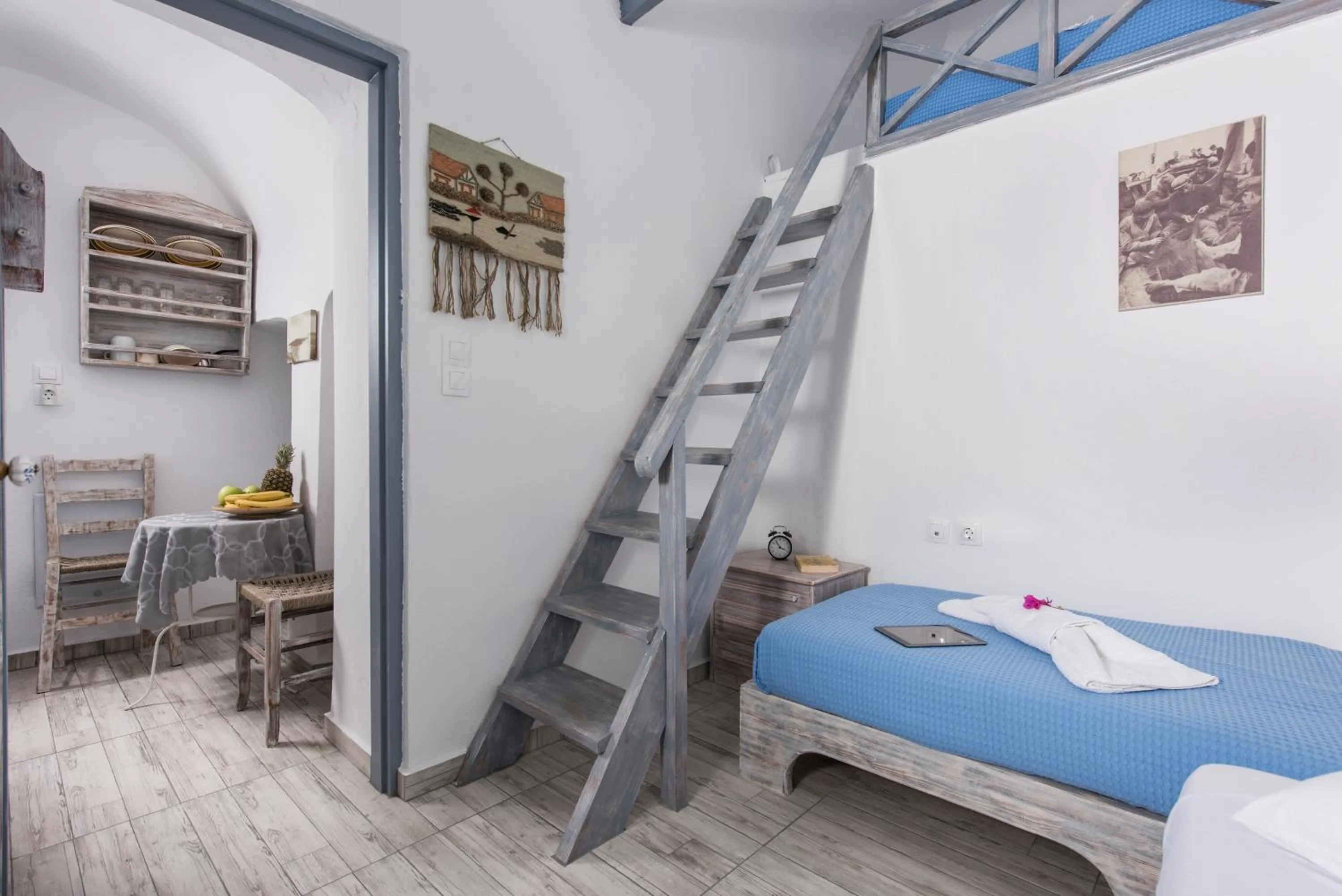 Living room, Bed in Maryloujohn Villas Oia