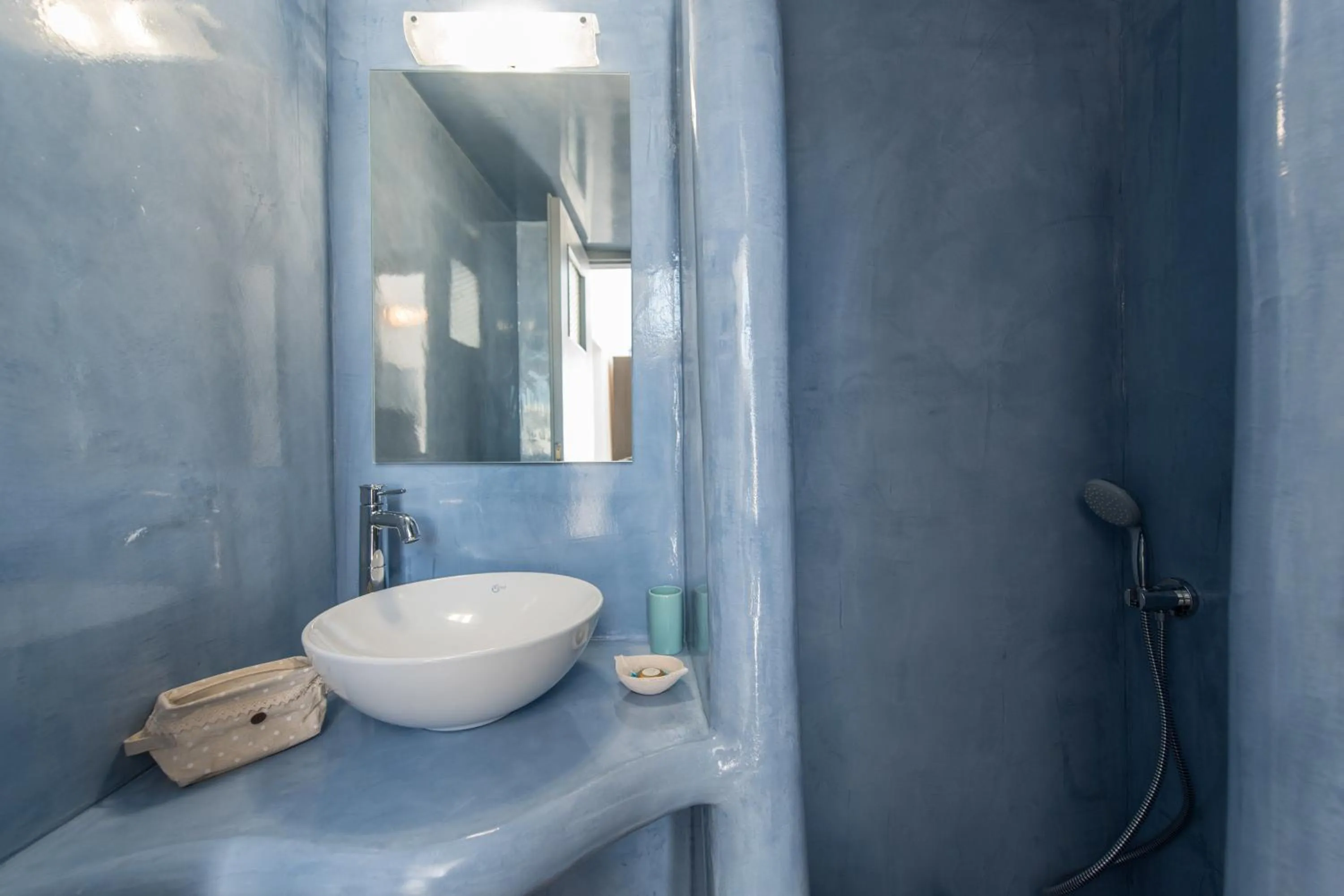 Bathroom in Maryloujohn Villas Oia