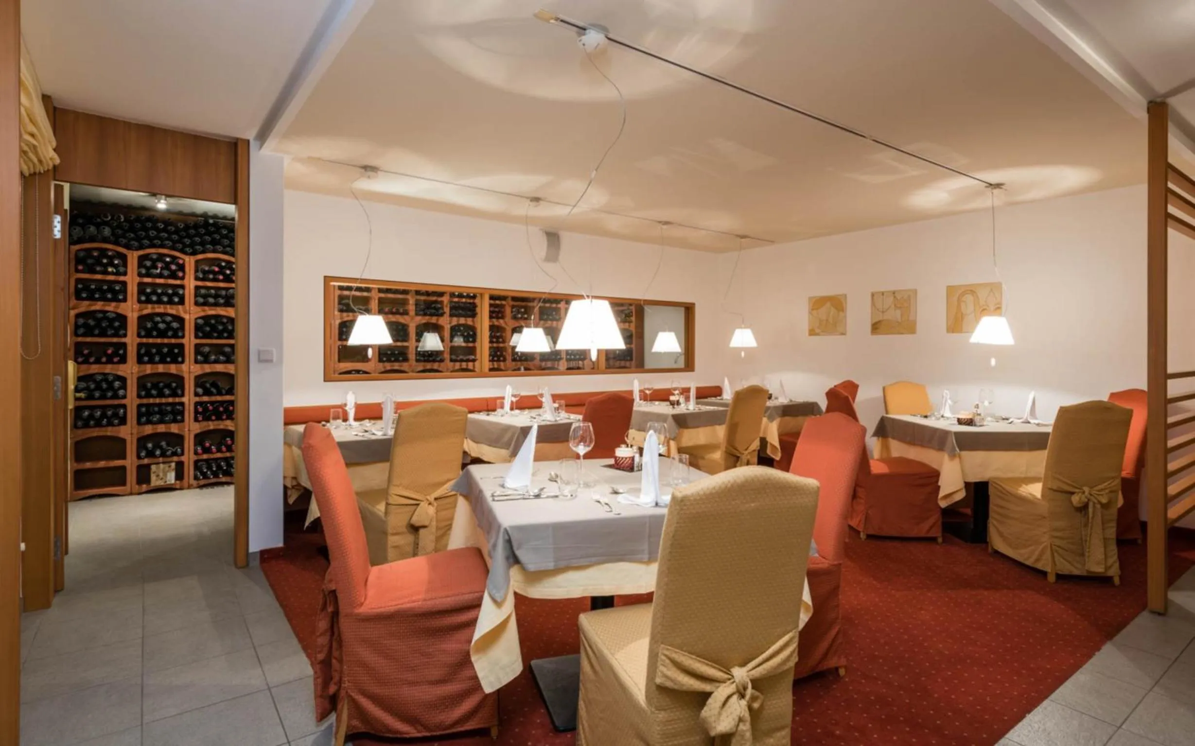 Restaurant/places to eat in Boutique Hotel Am Park