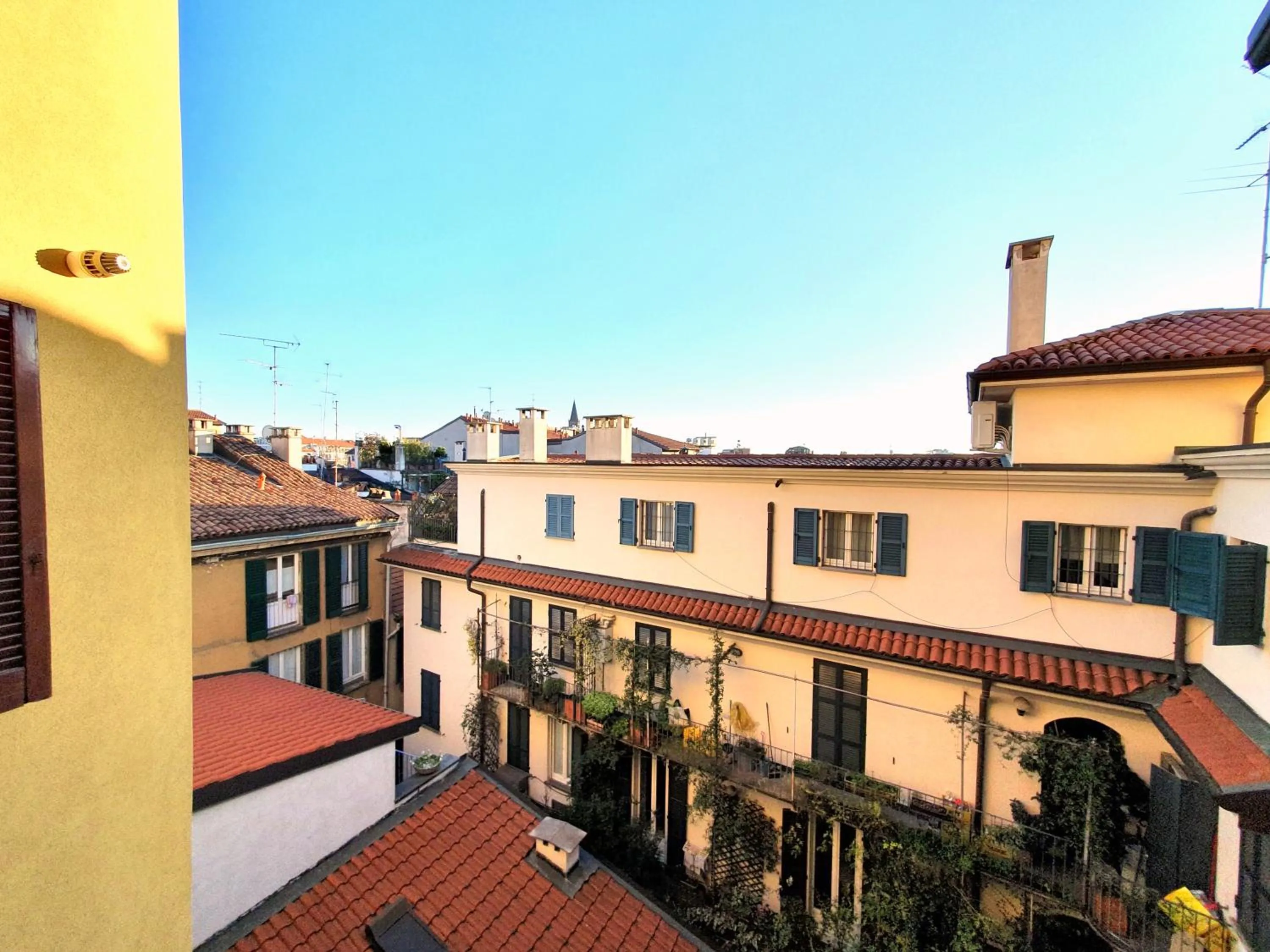 City view in Heart Milan Apartments Duomo Colonne