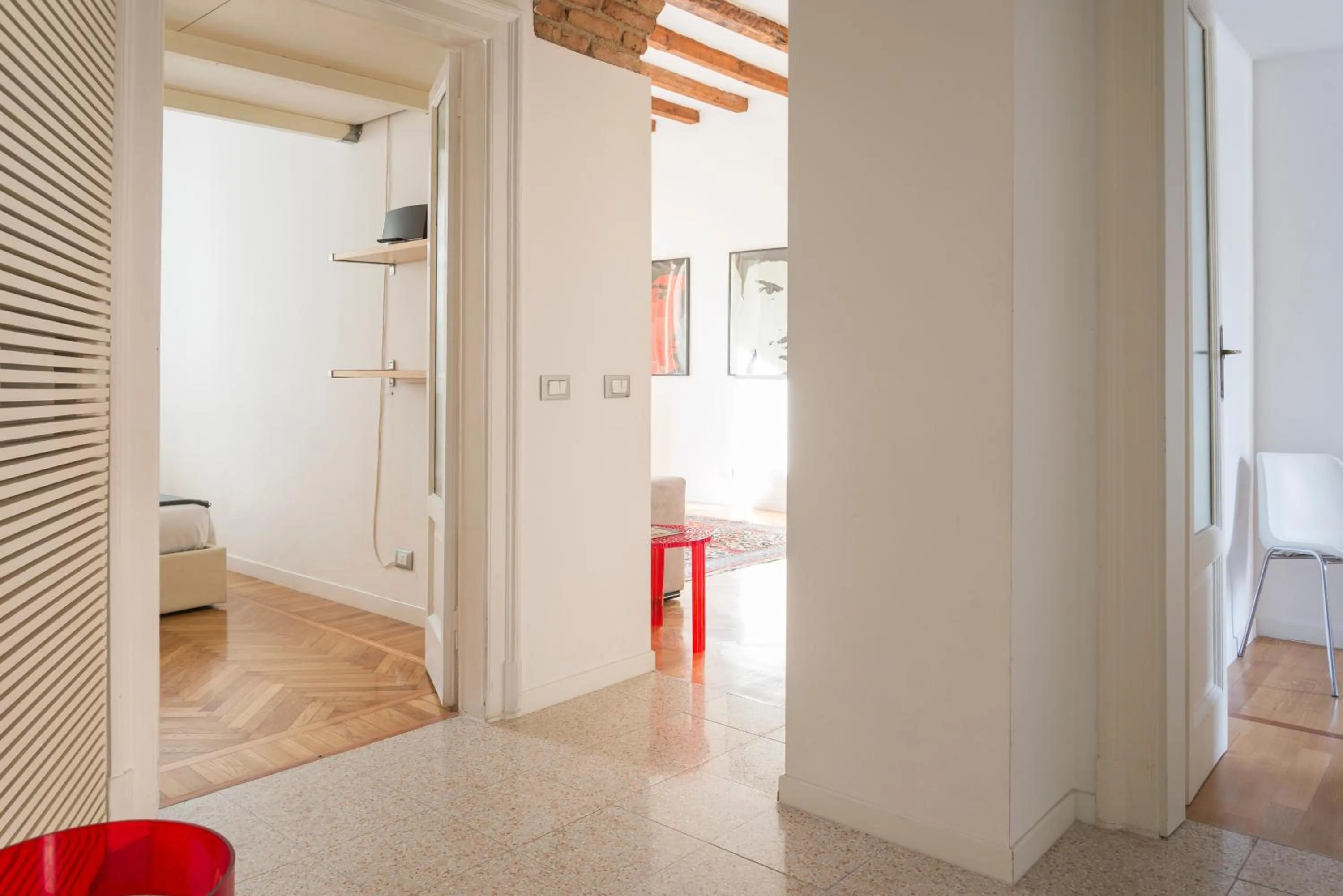 Photo of the whole room in Heart Milan Apartments Duomo Colonne