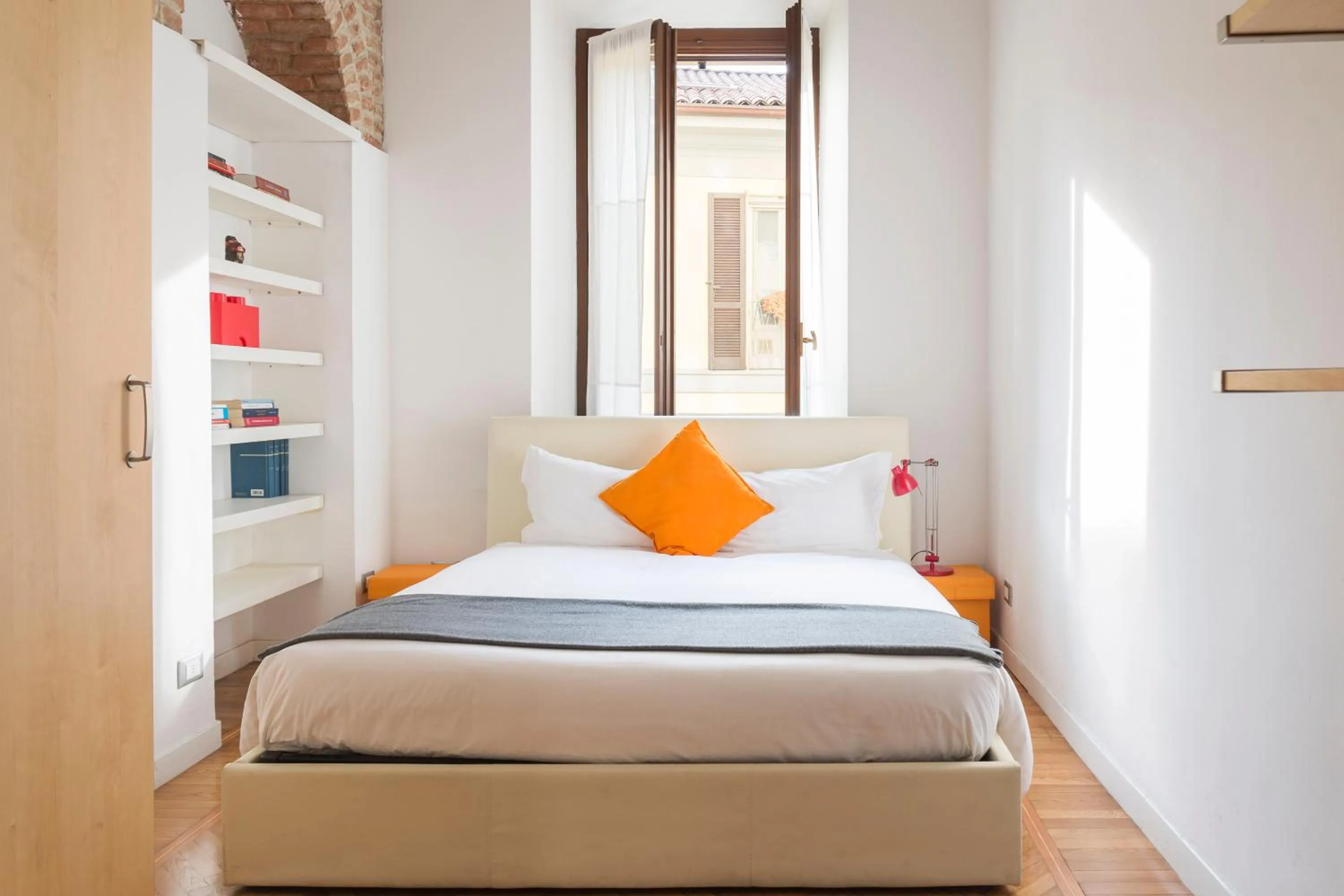 Bedroom, Bed in Heart Milan Apartments Duomo Colonne