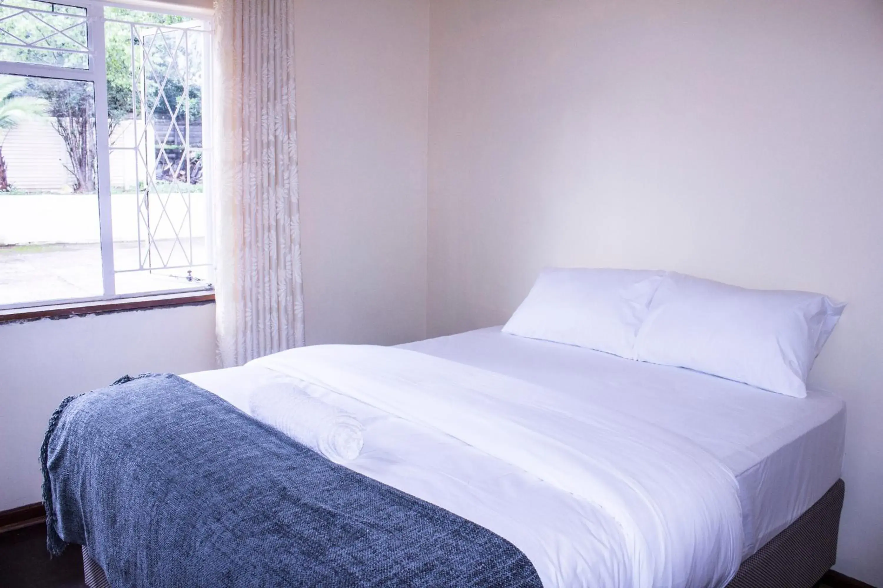 Double Room with Private Bathroom in Royal Guest House Double Room with Private Bathroom in Royal Guest House