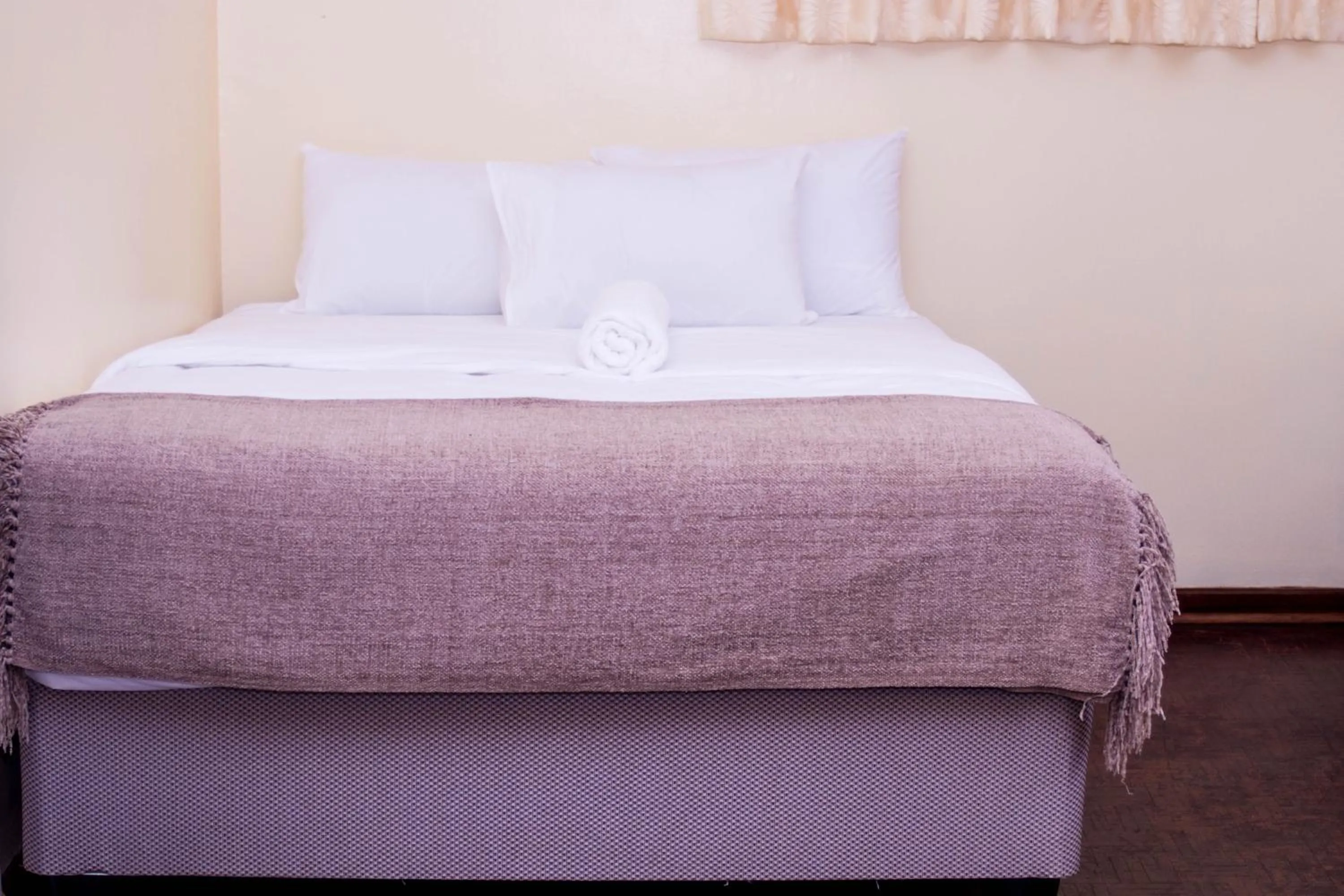 Bed in Royal Guest House