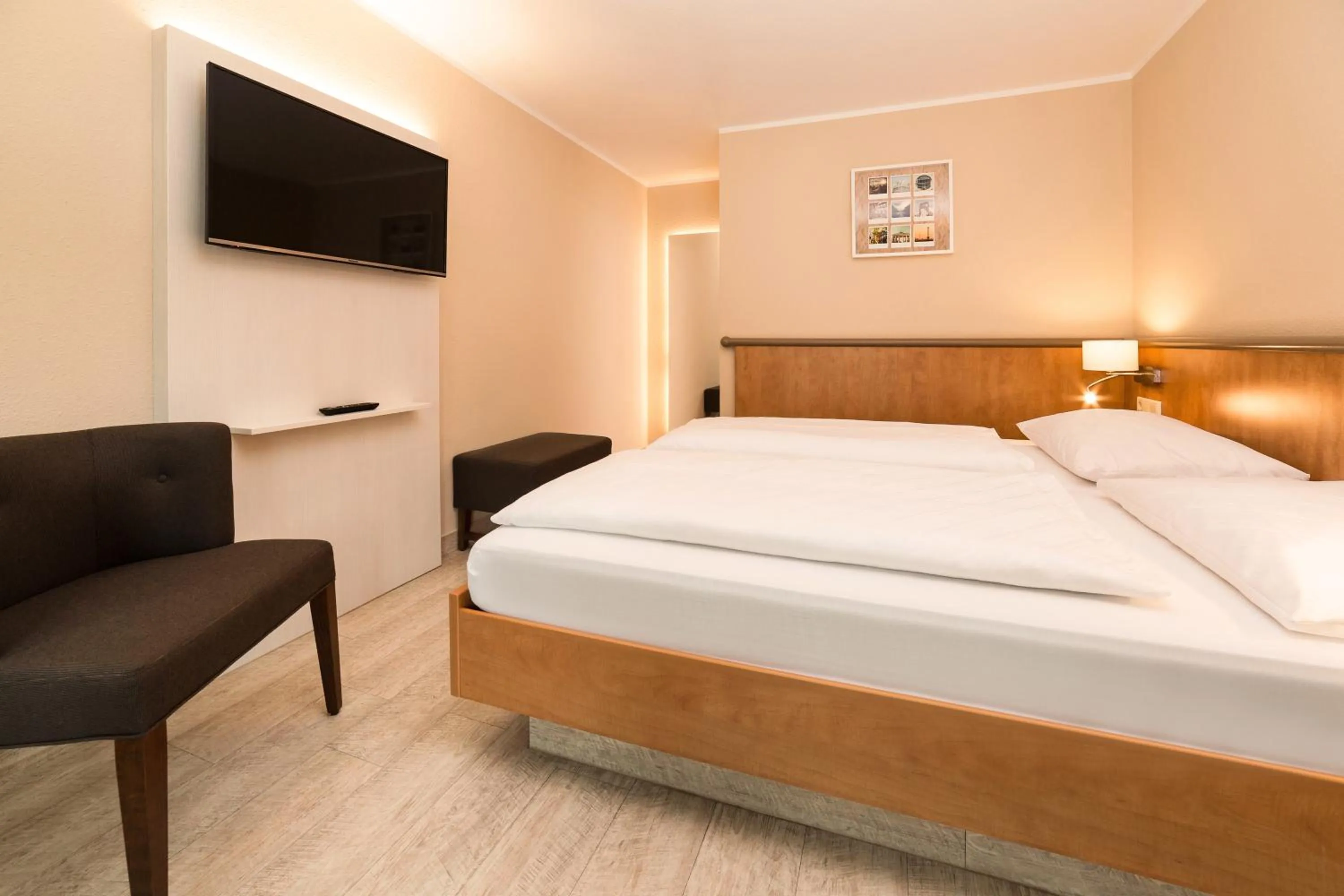 Photo of the whole room, Bed in Hotel Spree-idyll