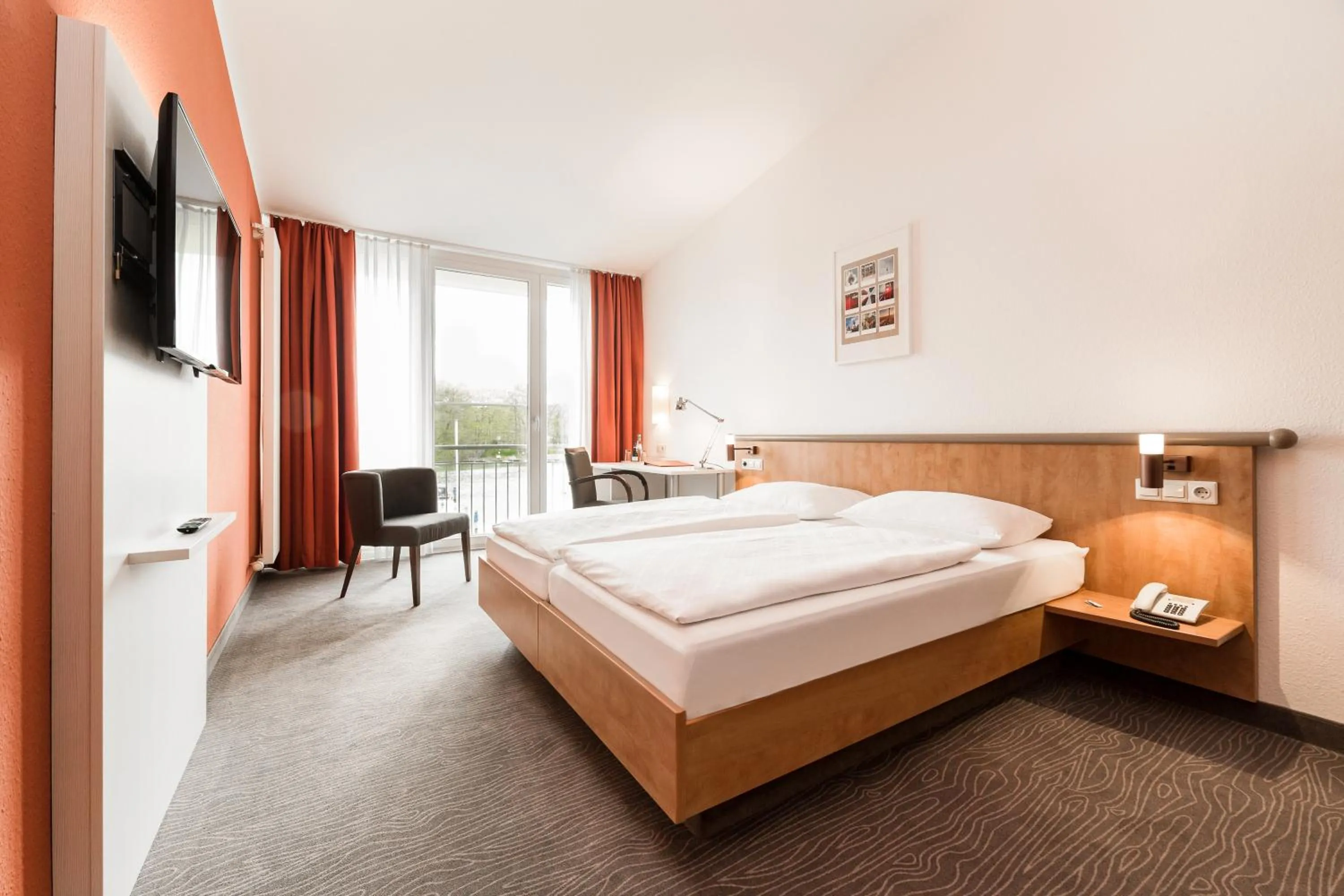 Photo of the whole room, Bed in Hotel Spree-idyll