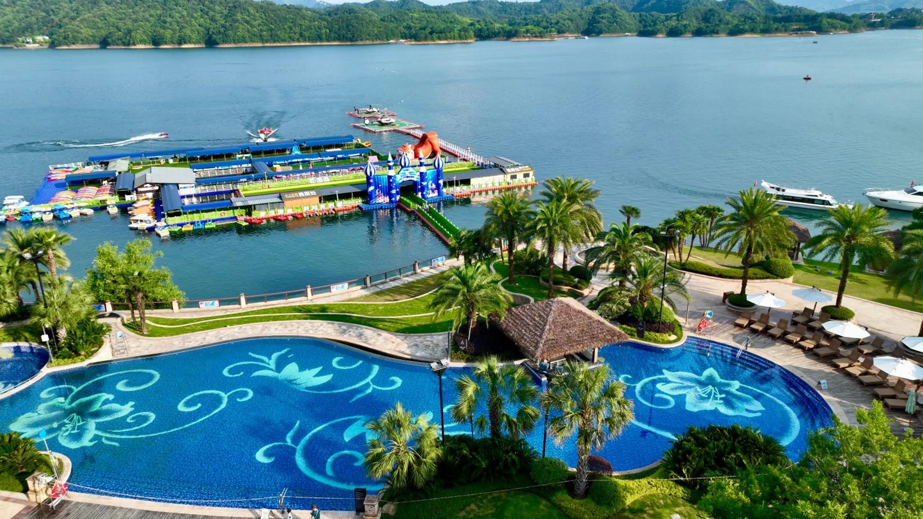 Aqua park in Hilton Hangzhou Qiandao Lake Resort