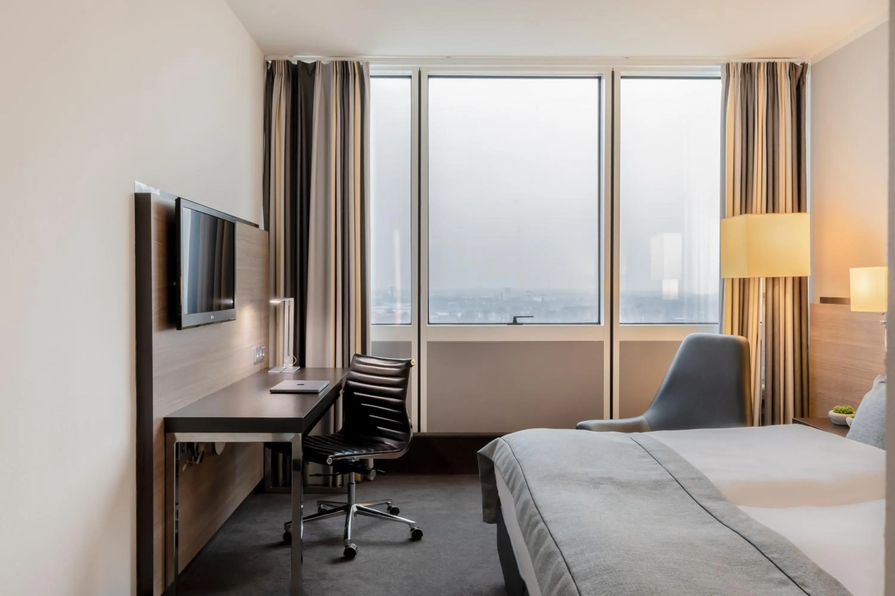 Photo of the whole room, Bed in Select Hotel Berlin Spiegelturm