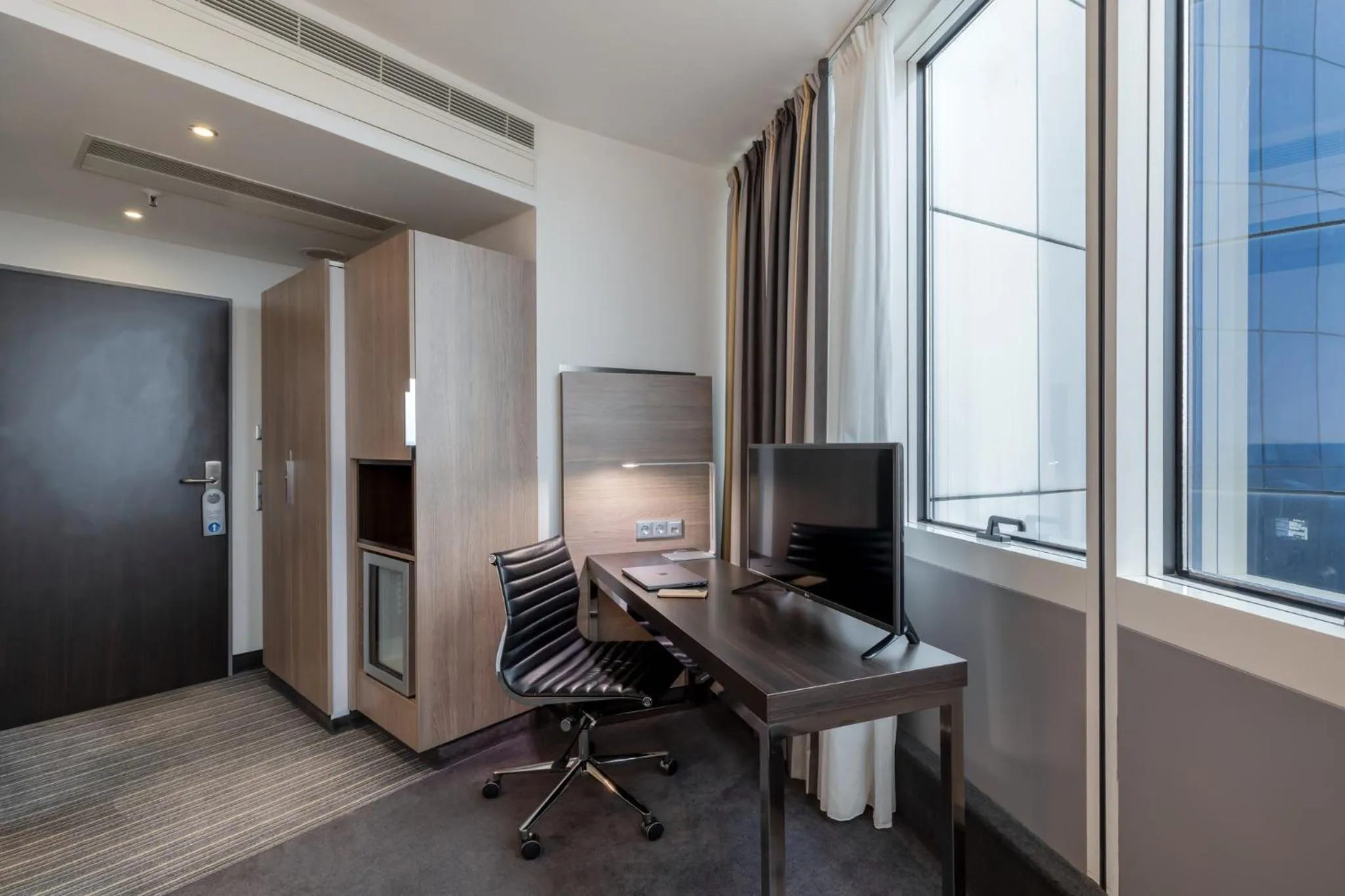 Photo of the whole room in Select Hotel Berlin Spiegelturm