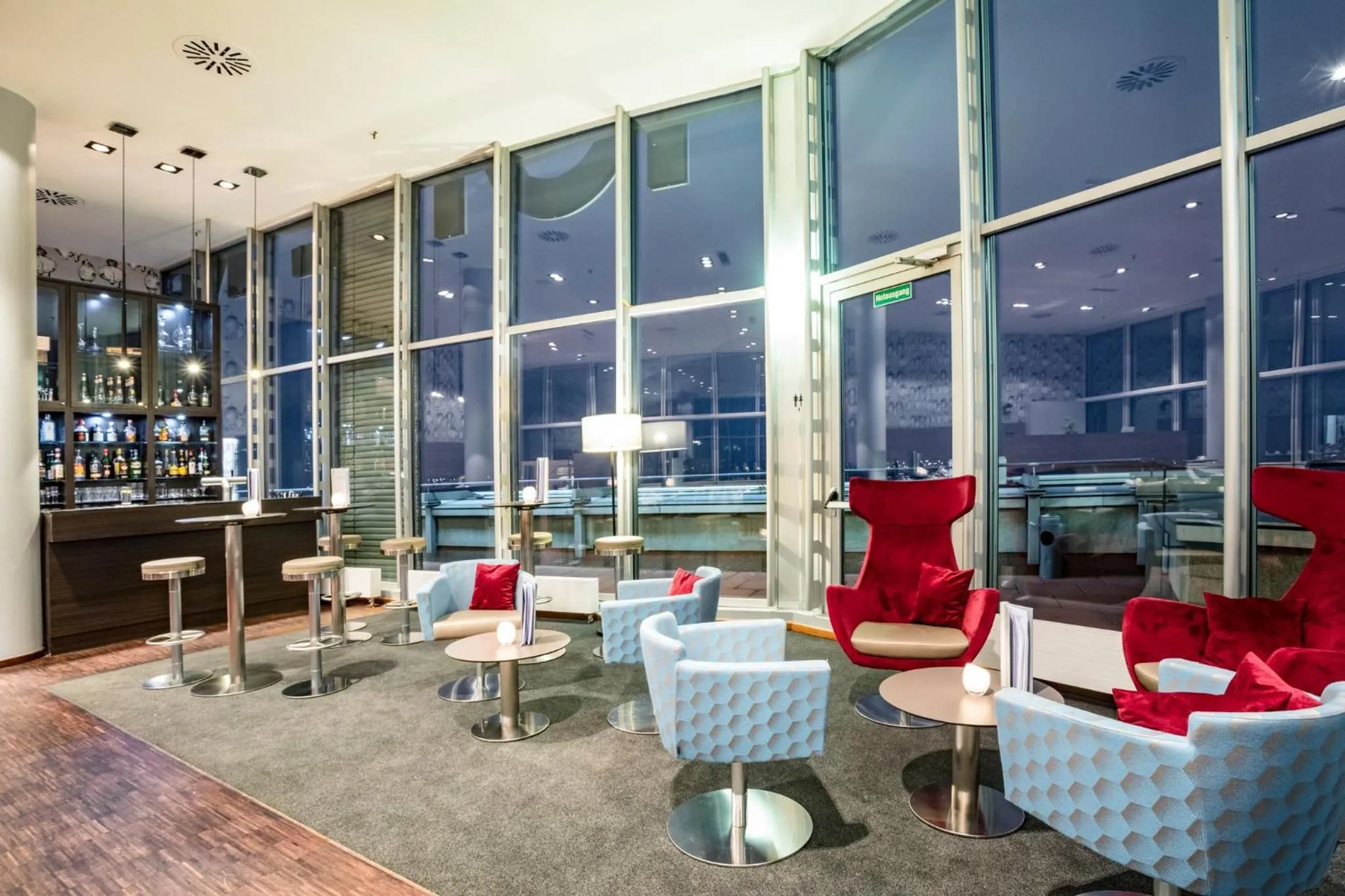 Lounge or bar in Select Hotel Berlin Spiegelturm