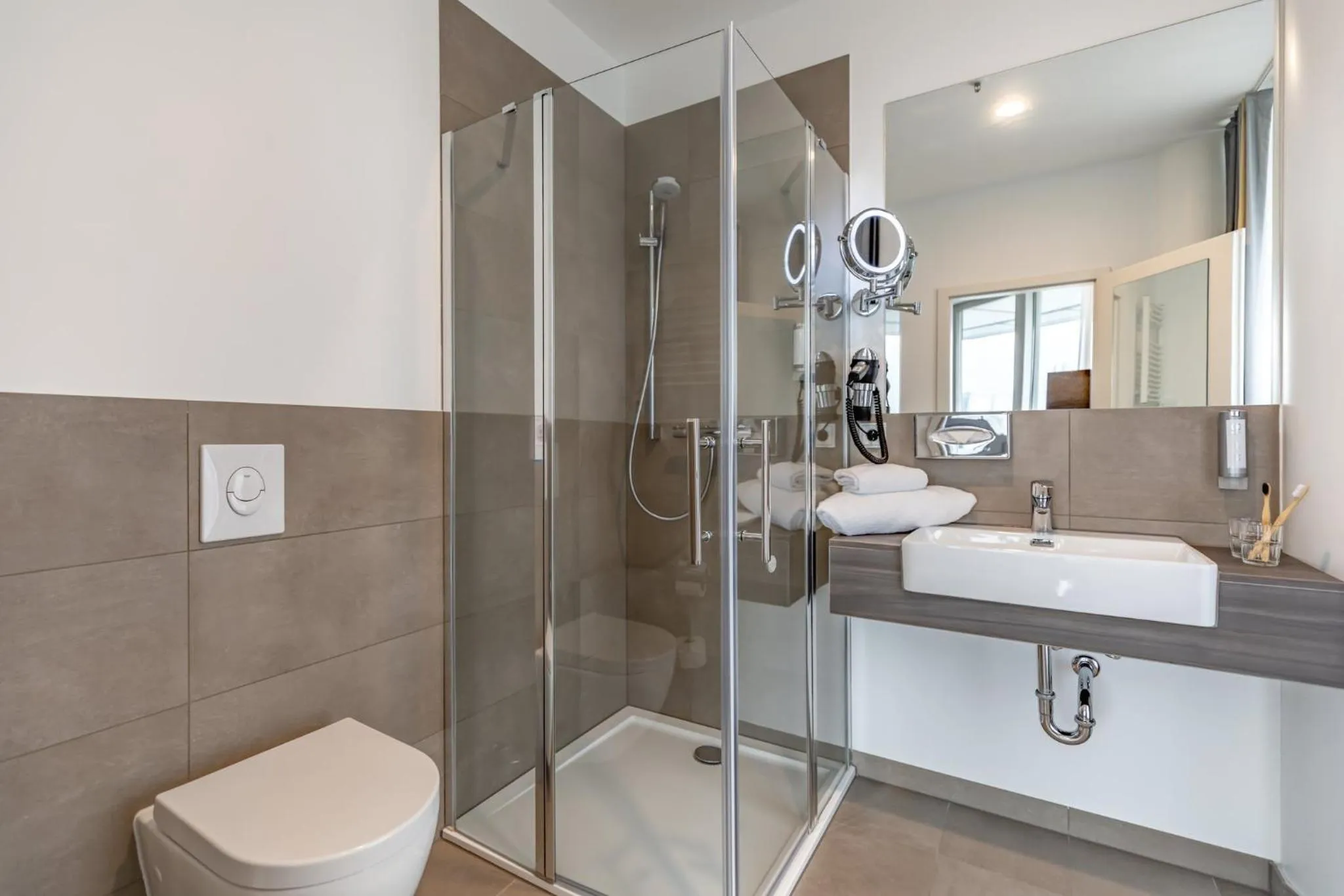 Bathroom in Select Hotel Berlin Spiegelturm