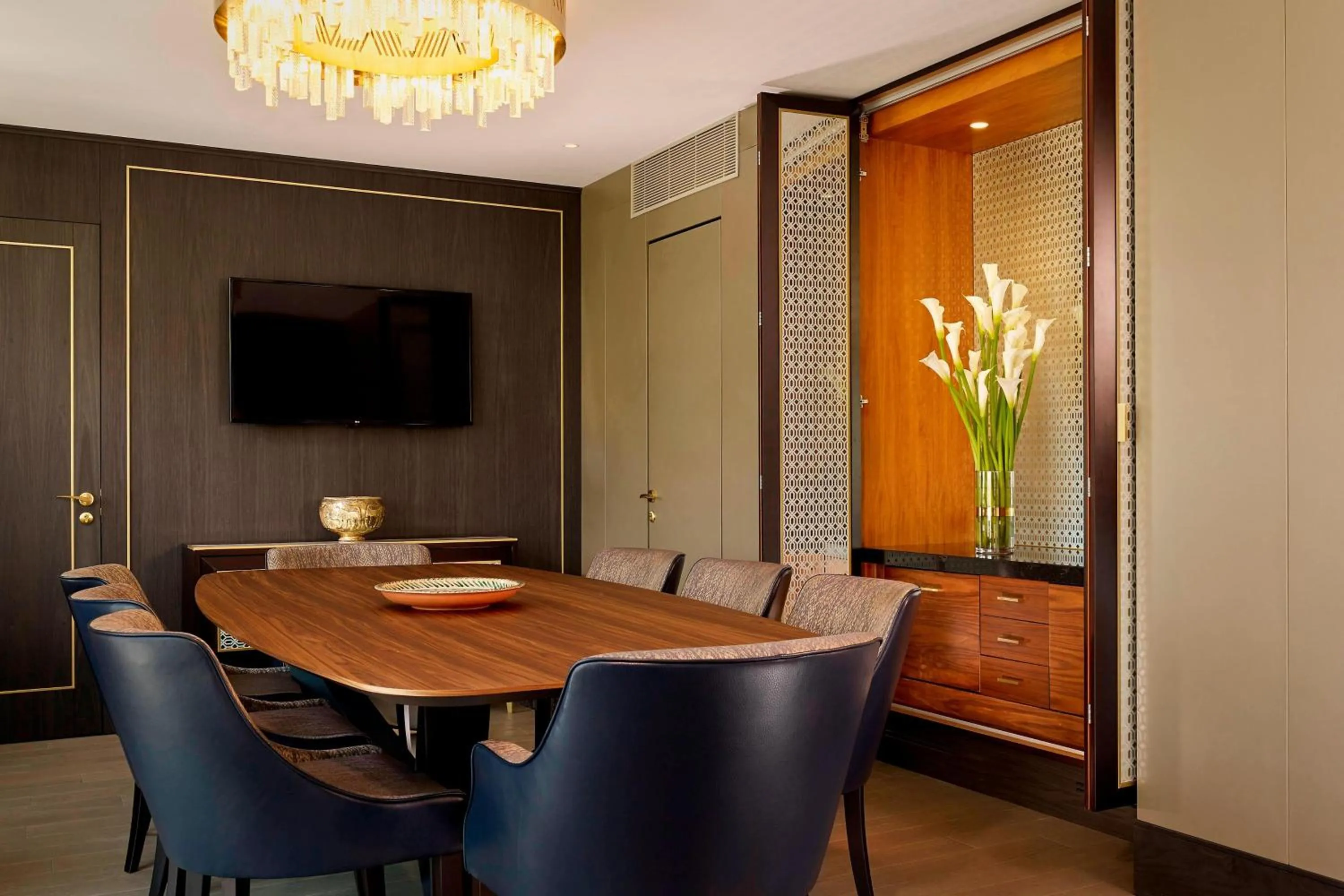 Bedroom in The Alexander, a Luxury Collection Hotel, Yerevan