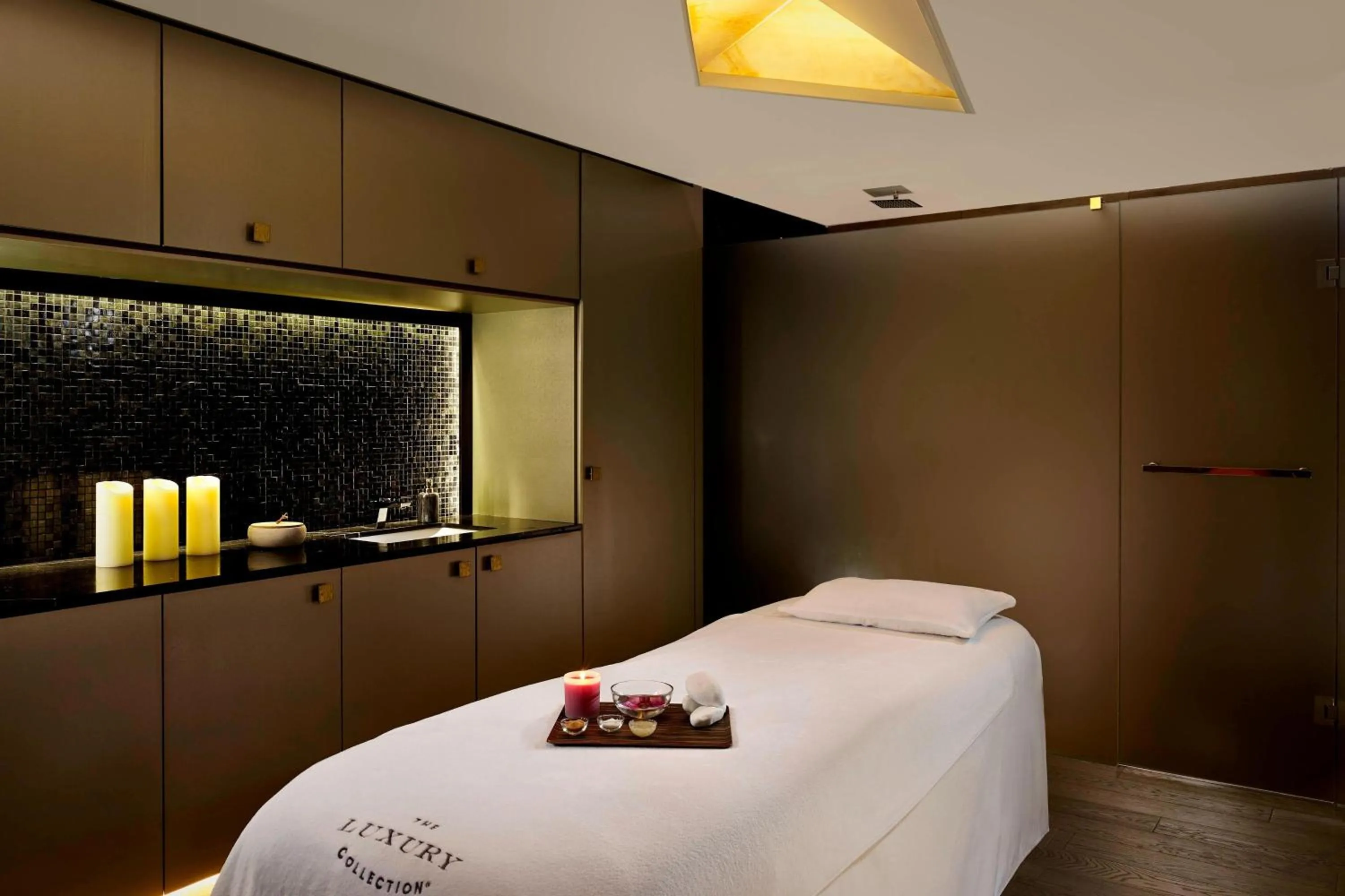 Spa and wellness centre/facilities, Bed in The Alexander, a Luxury Collection Hotel, Yerevan