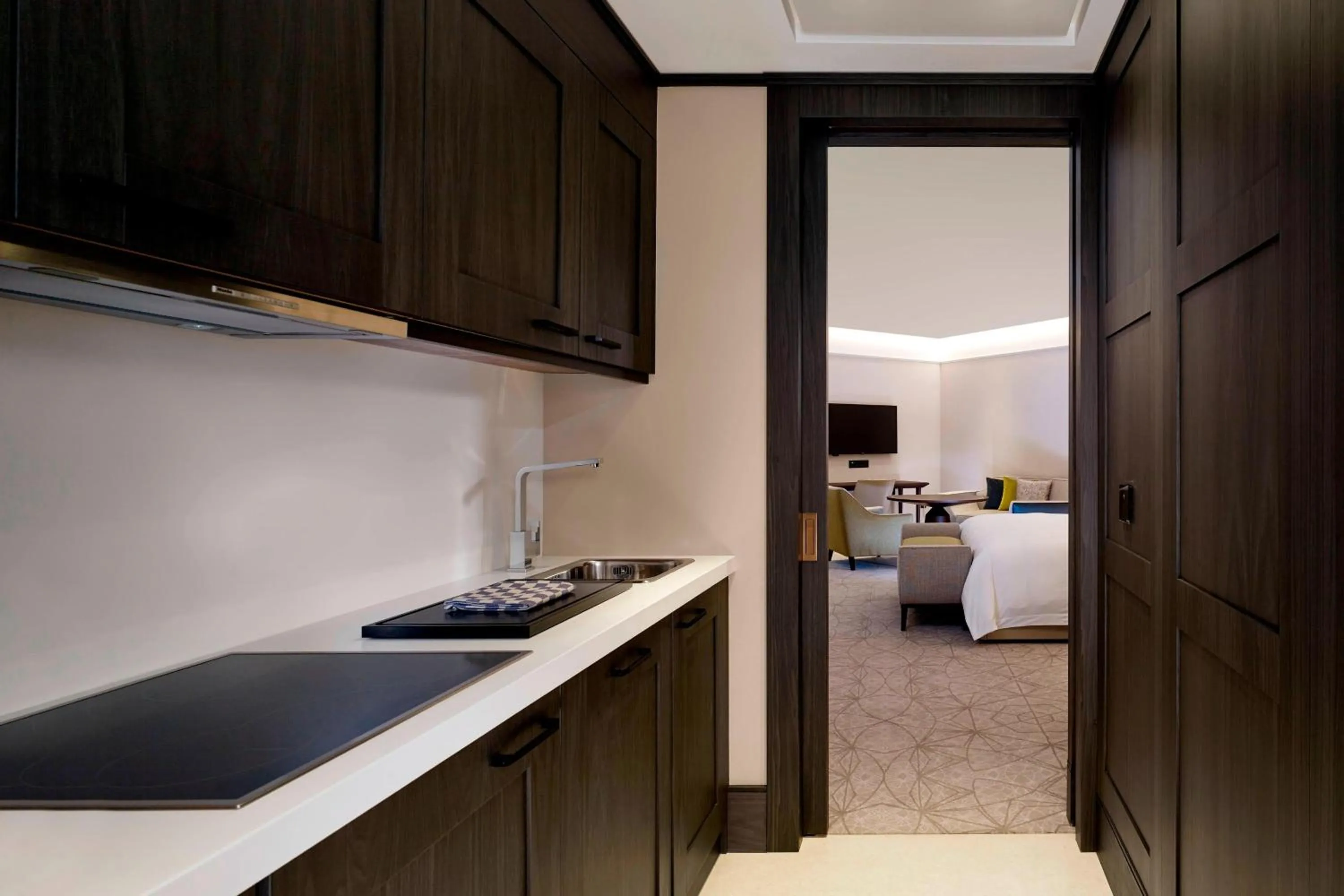 Kitchen or kitchenette in The Alexander, a Luxury Collection Hotel, Yerevan