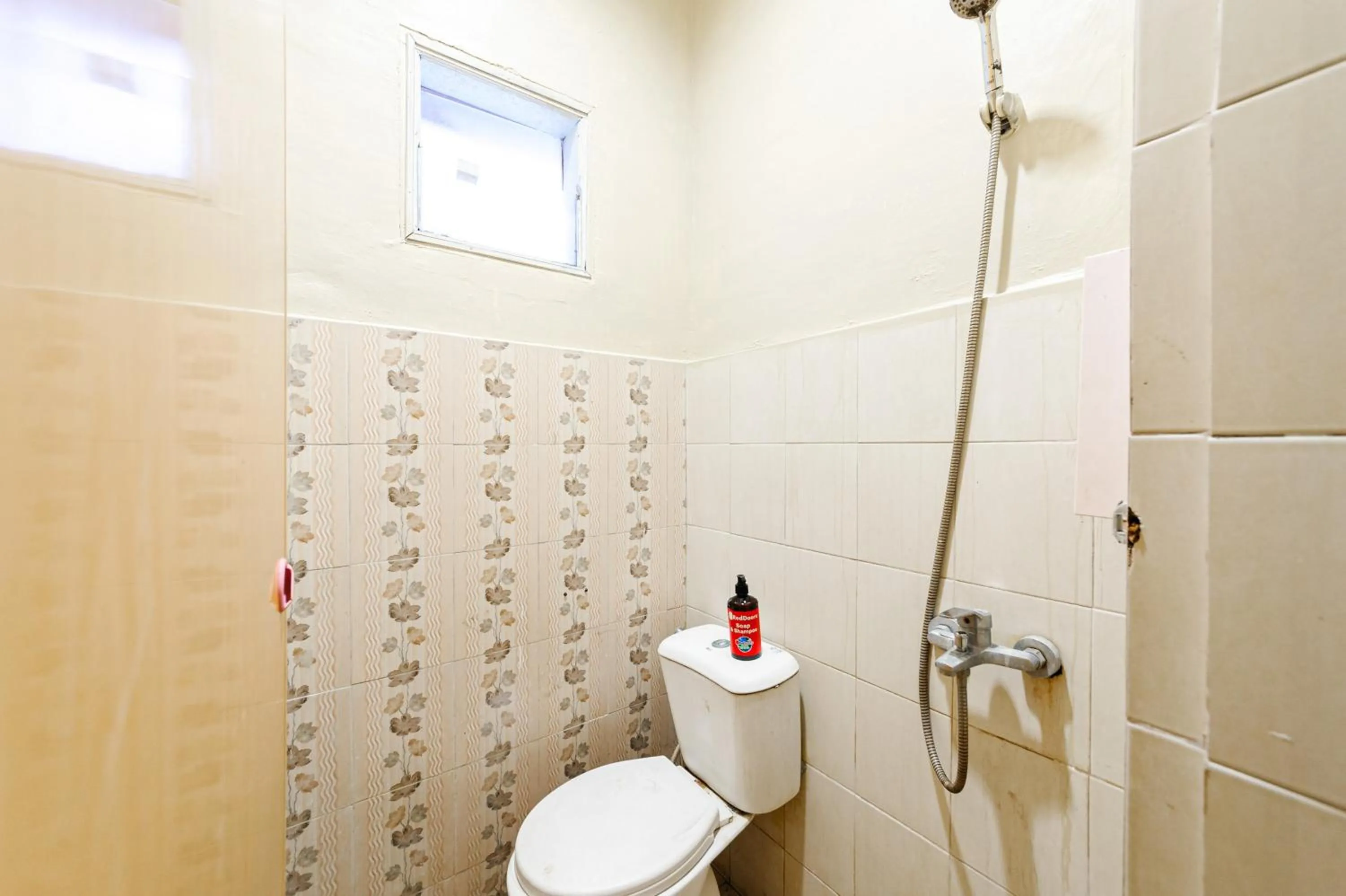 Bathroom in RedDoorz Plus near Universitas Sumatera Utara
