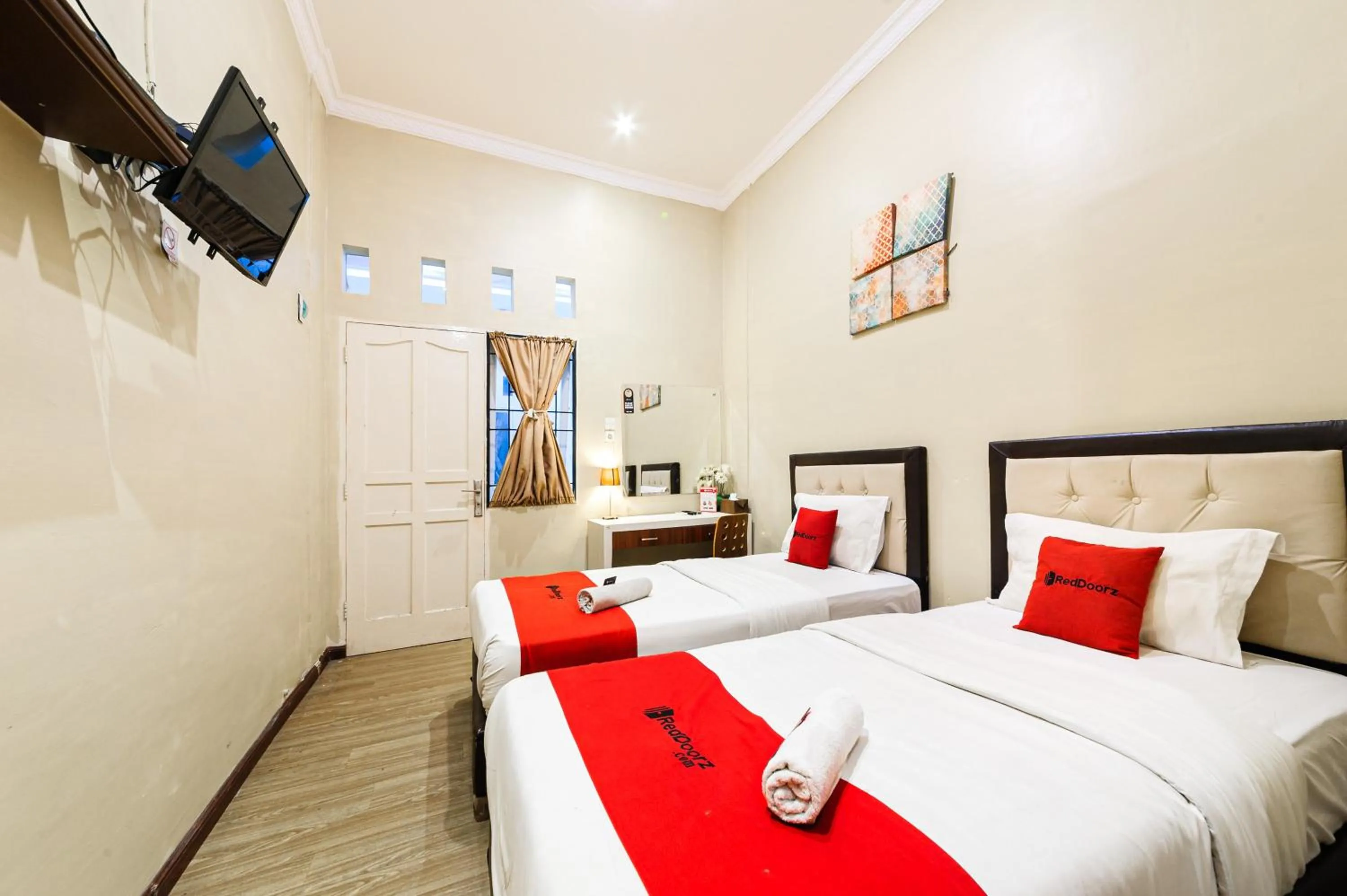 Bedroom, Bed in RedDoorz Plus near Universitas Sumatera Utara