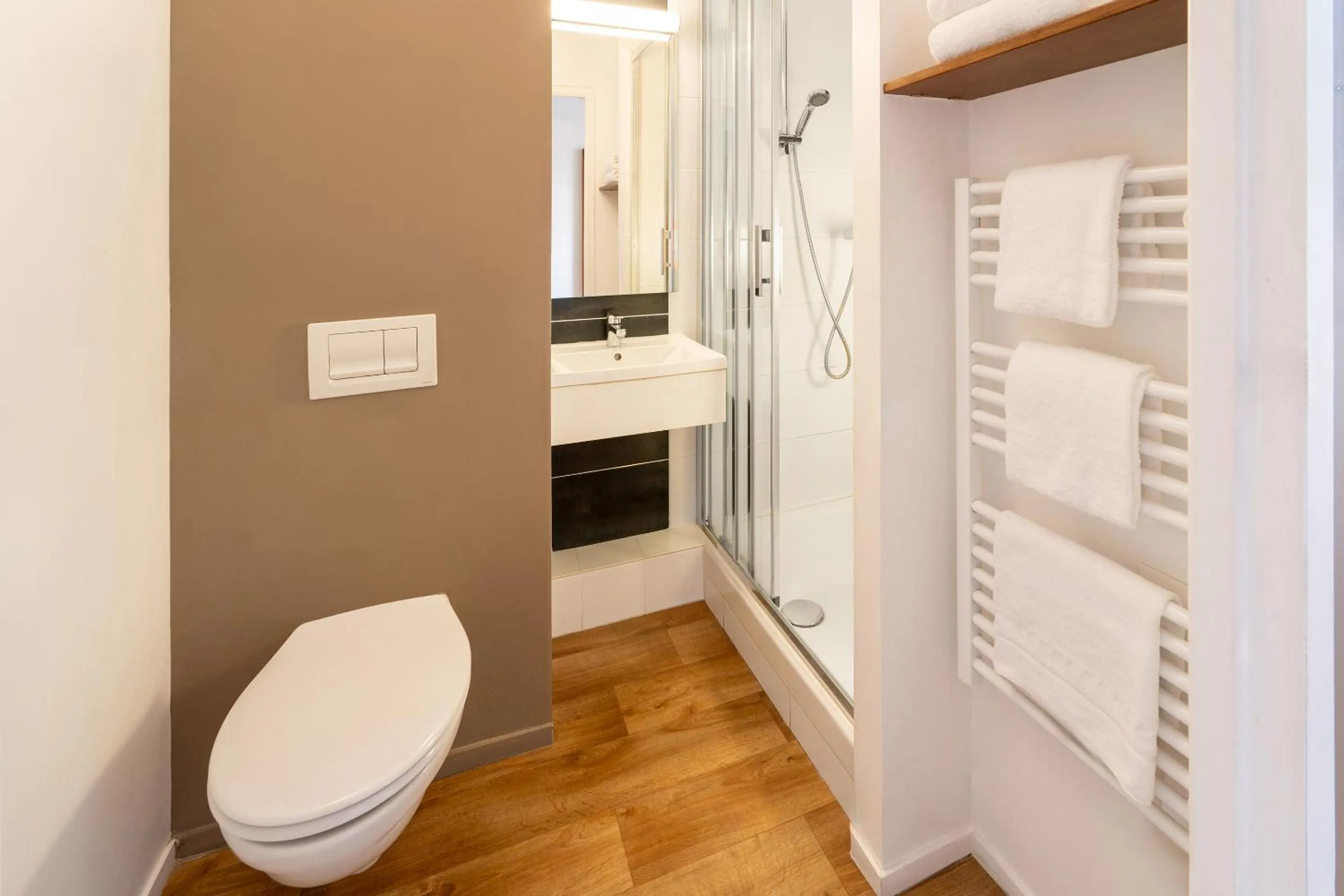 Bathroom in Sure Hotel By Best Western Guerande