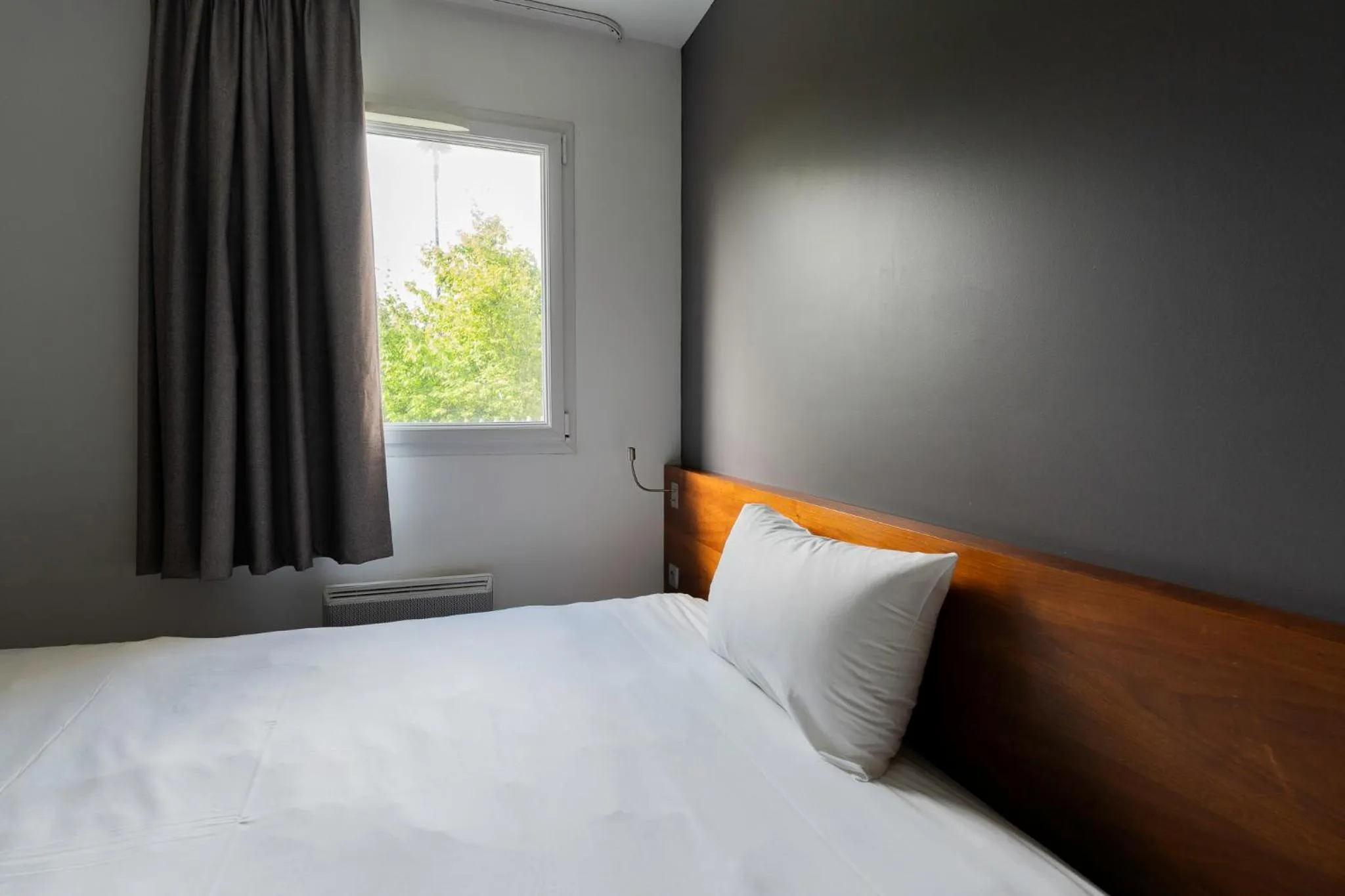 Bedroom, Bed in Sure Hotel By Best Western Guerande