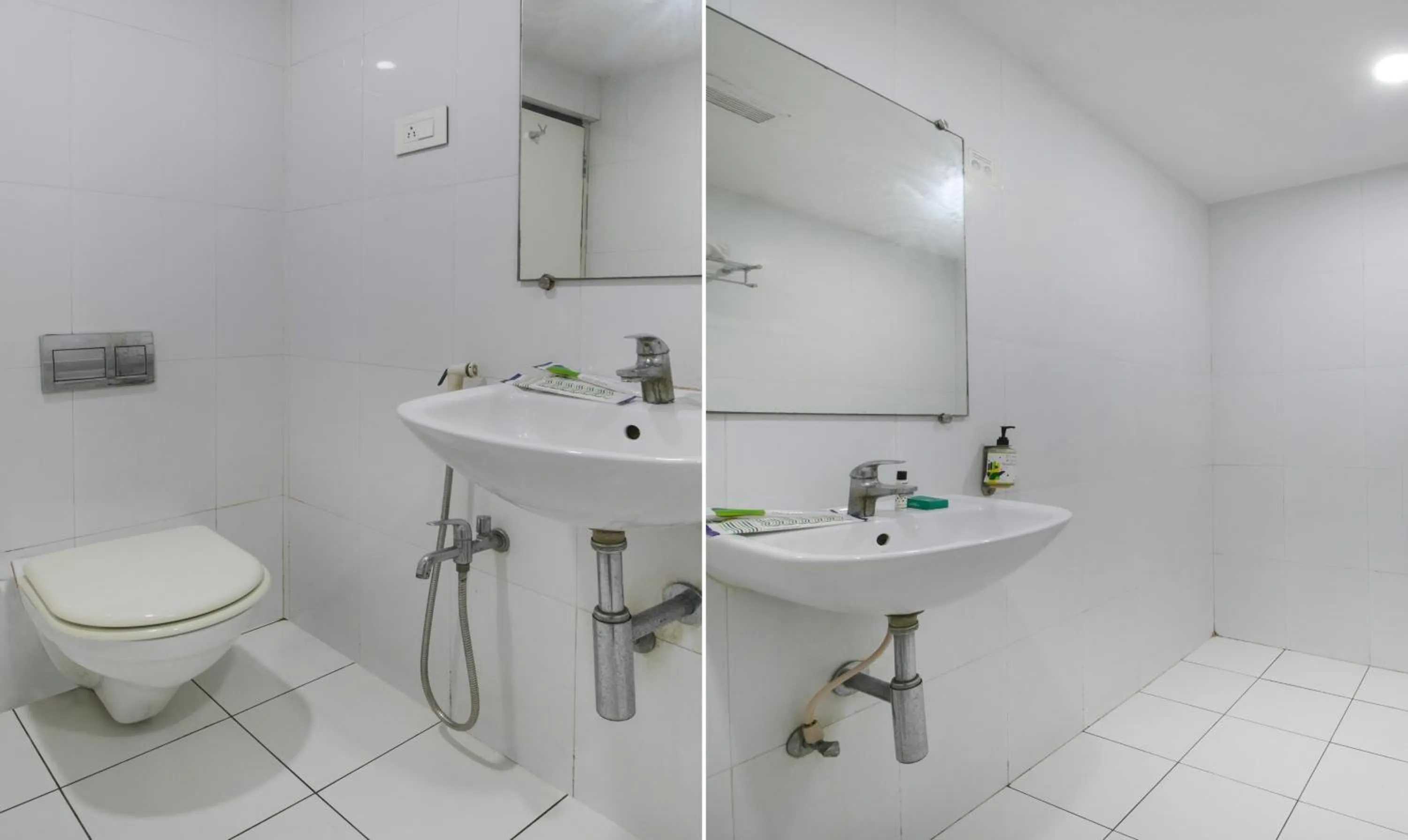 Toilet in Itsy Hotels N Square