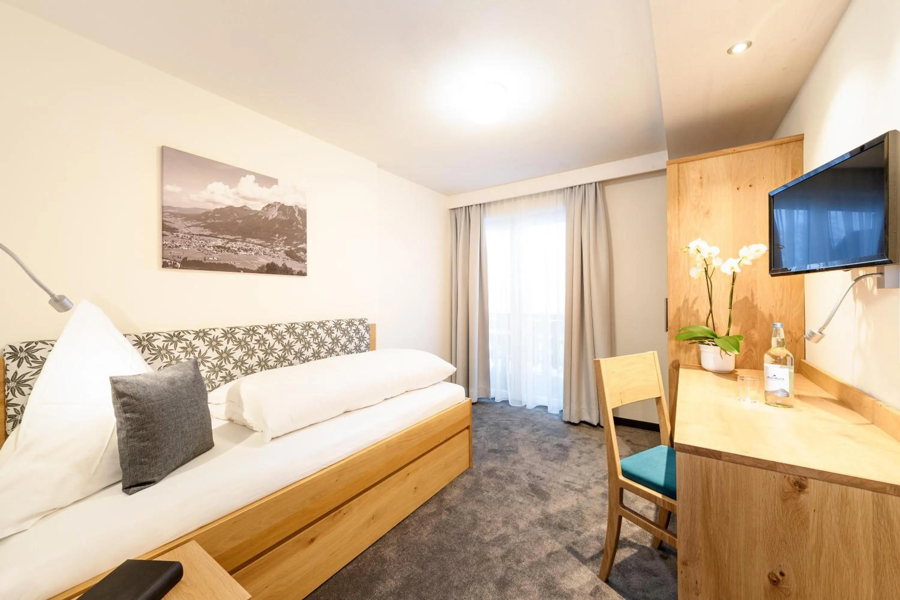 Bedroom in Hotel Garni Schellenberg