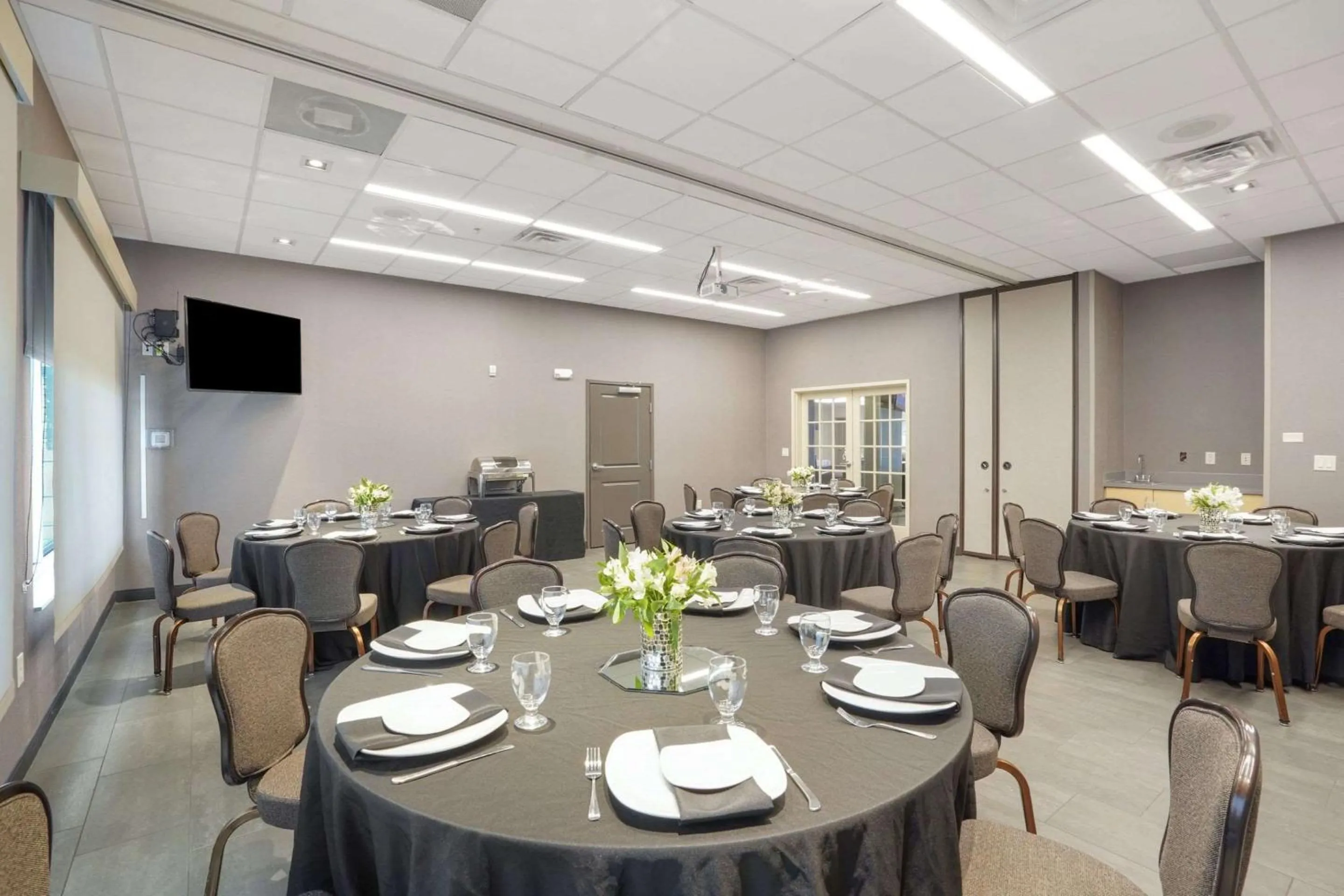 Meeting/conference room in Best Western Plus Fillmore Inn & Suites