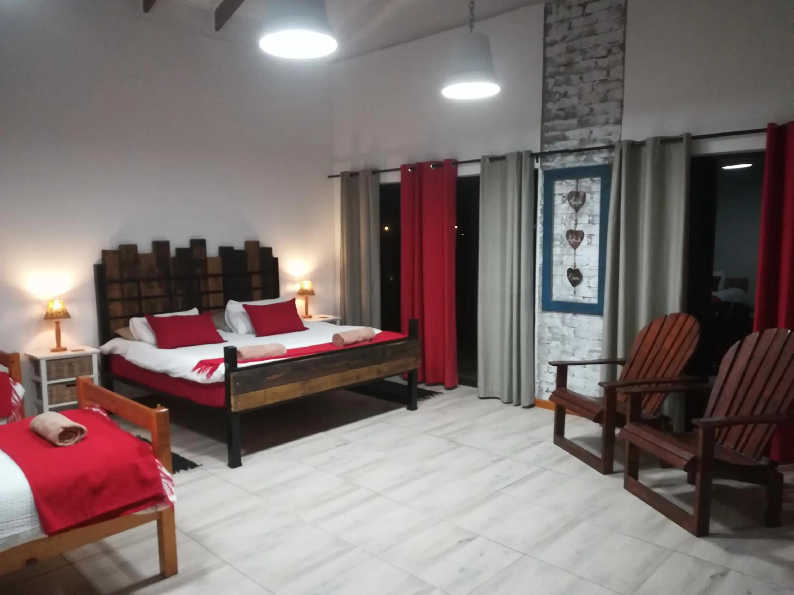 Living room, Bed in Little Sister's