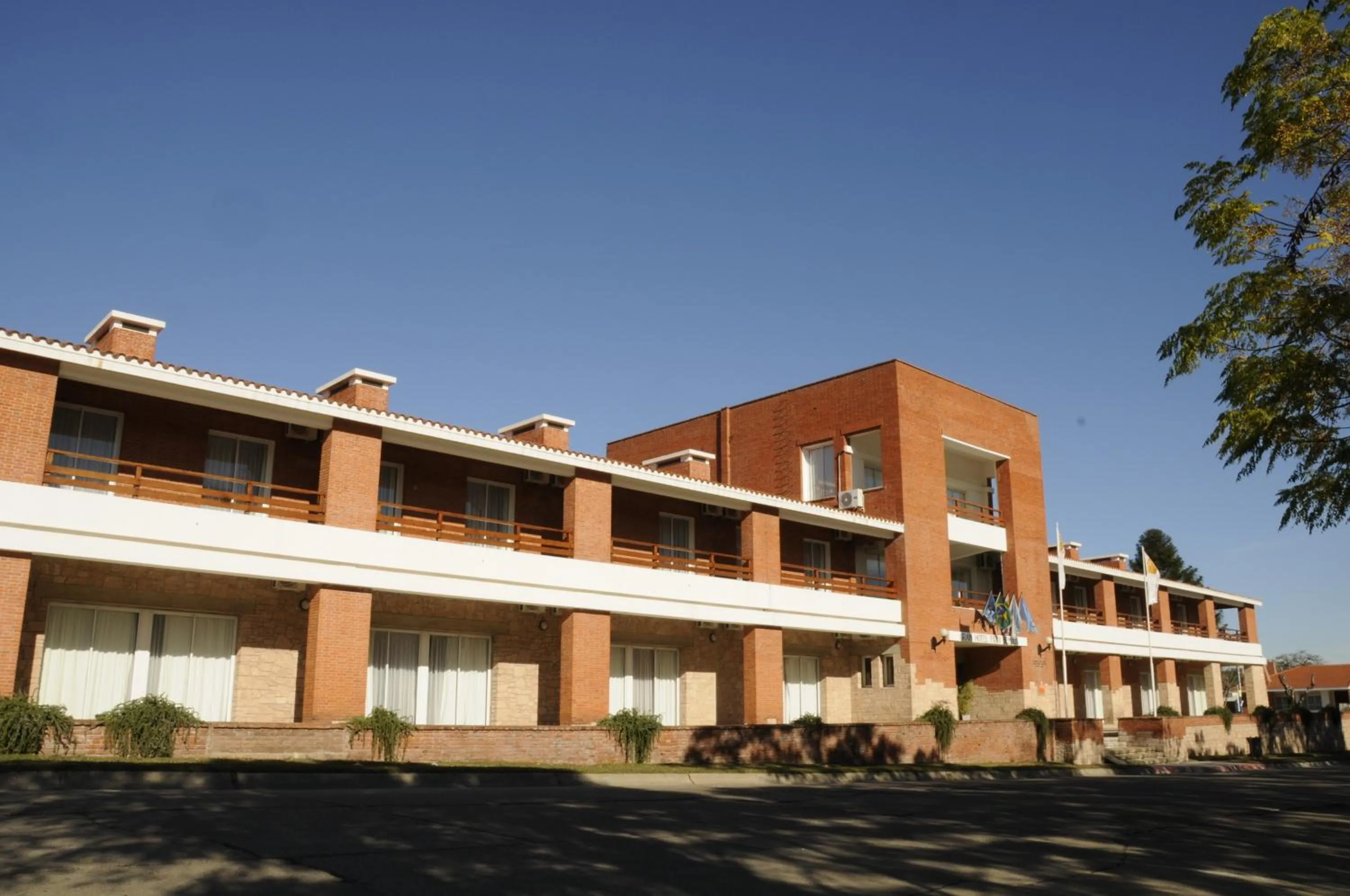 Facade/entrance in Gran Hotel Fray Bentos