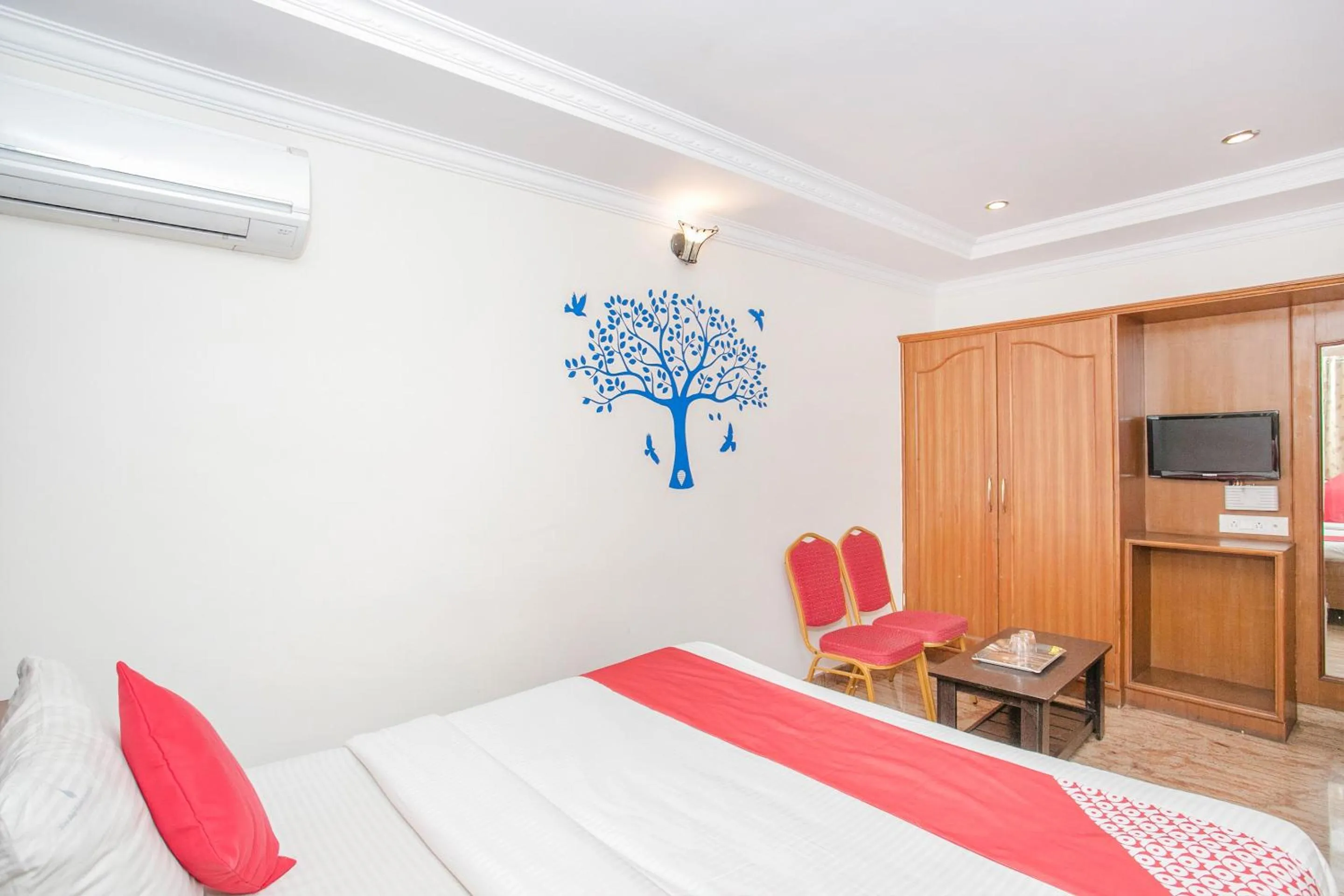 Lobby or reception, Bed in Hotel O Sree Balaji Residency