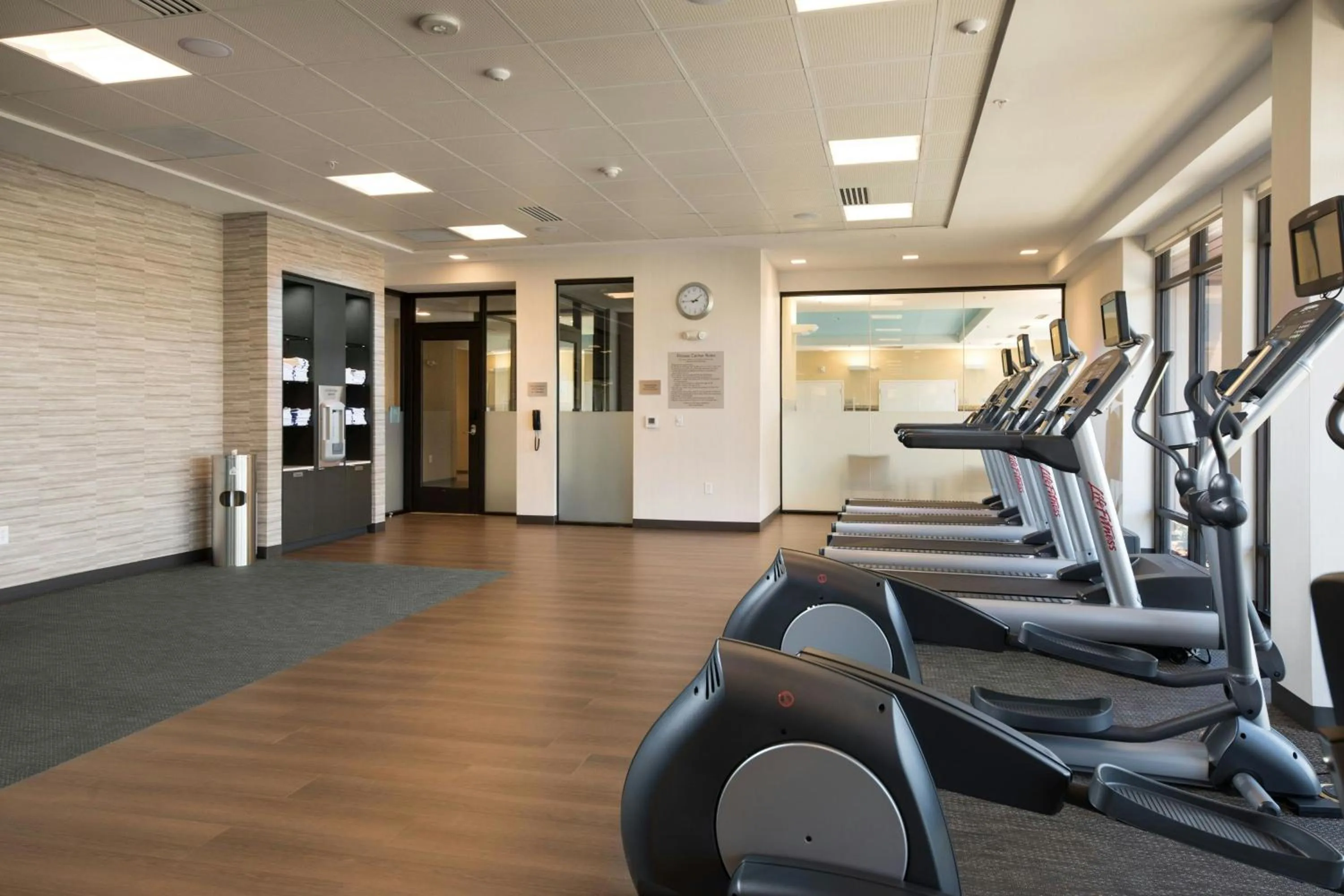 Fitness centre/facilities in Courtyard by Marriott Russellville