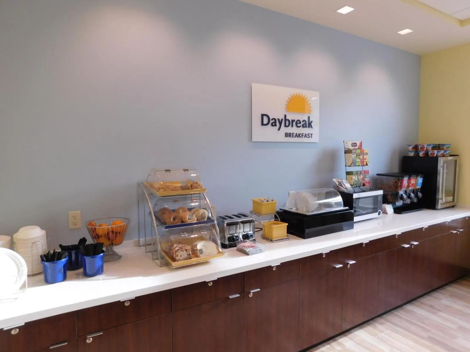 Breakfast in Days Inn & Suites by Wyndham Kearney NE