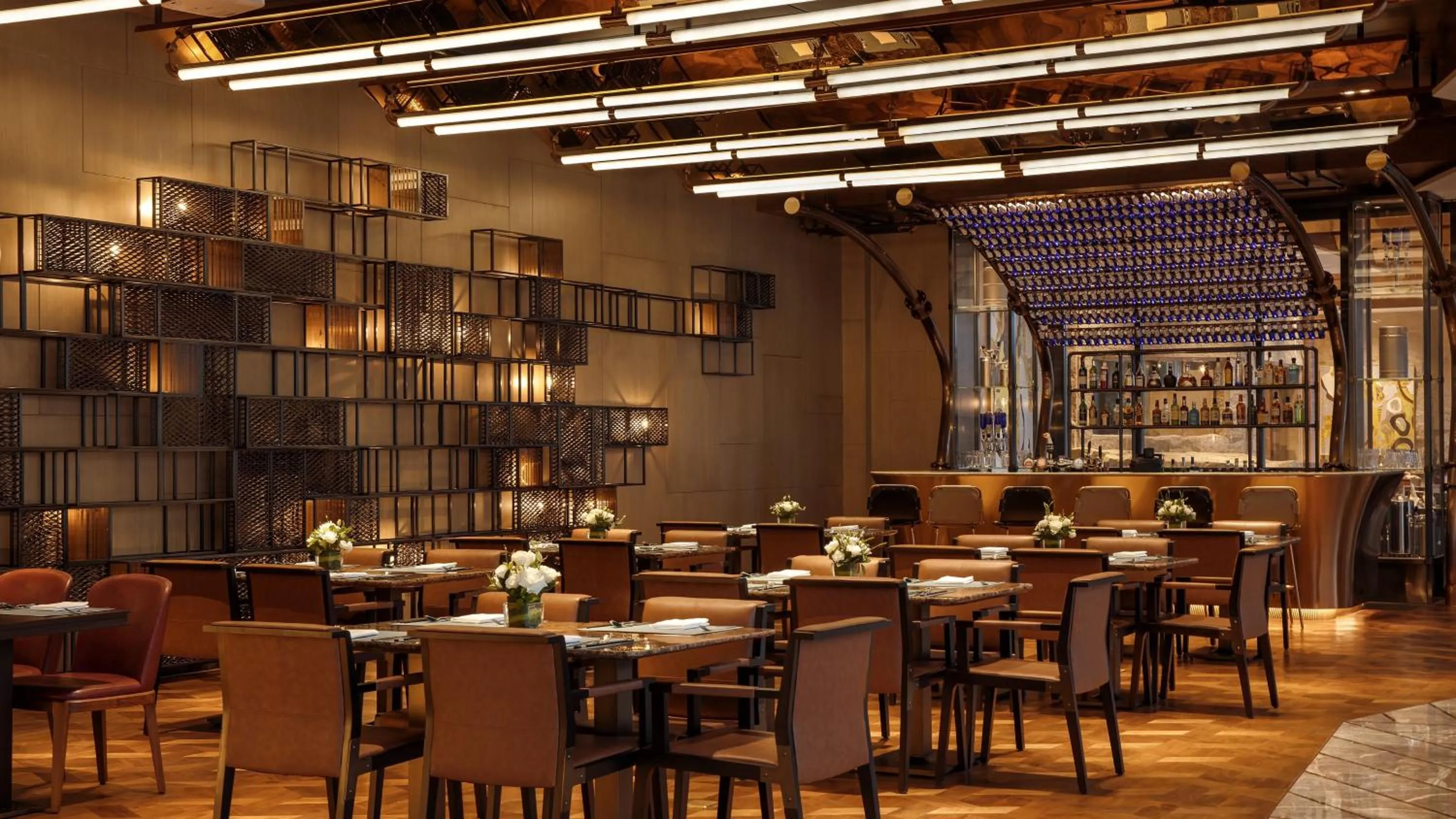 Lounge or bar in InterContinental Tianjin Yujiapu Hotel & Residences by IHG