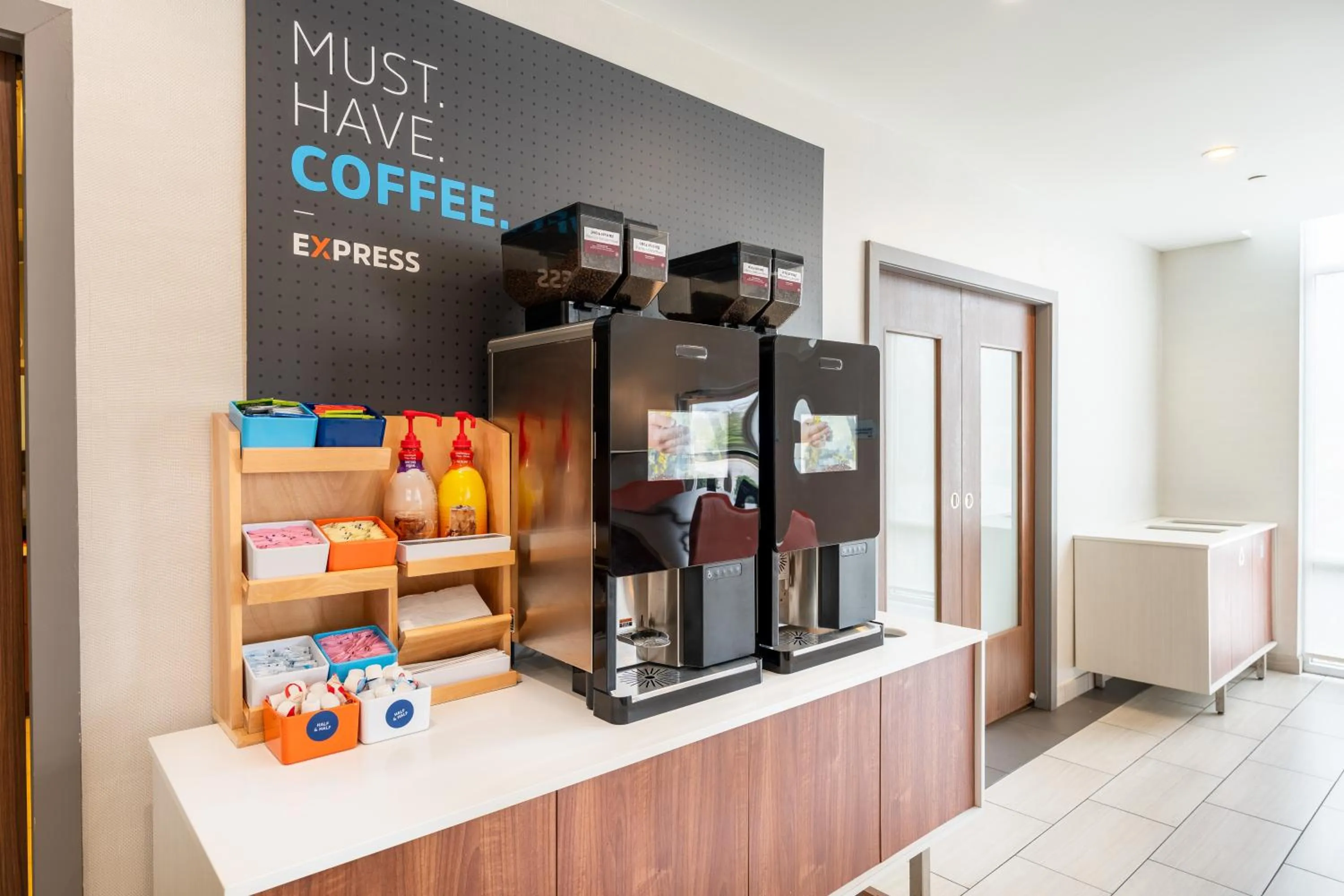 Holiday Inn Express & Suites Nashville North - Springfield by IHG